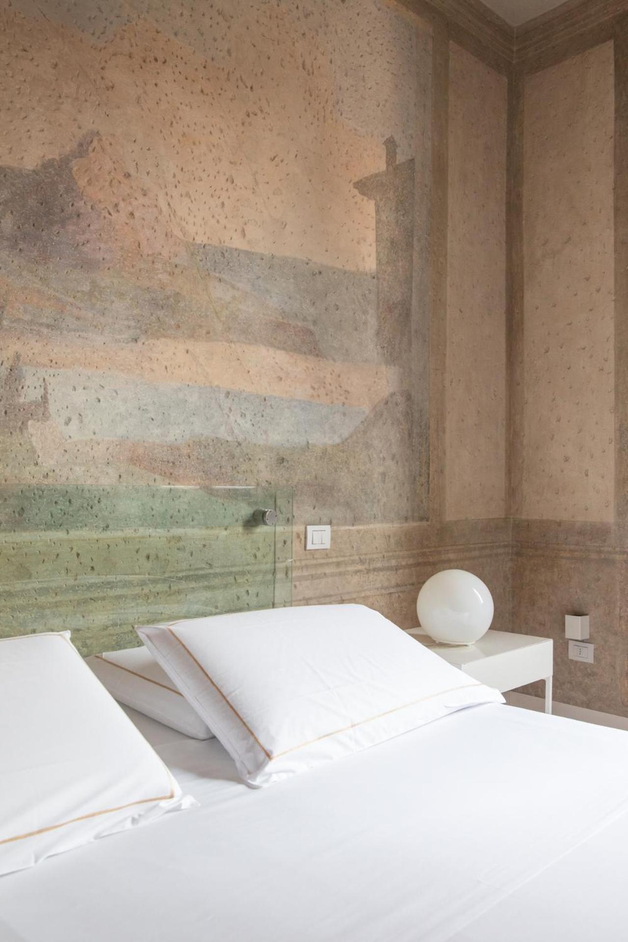 Suite - Photo 6