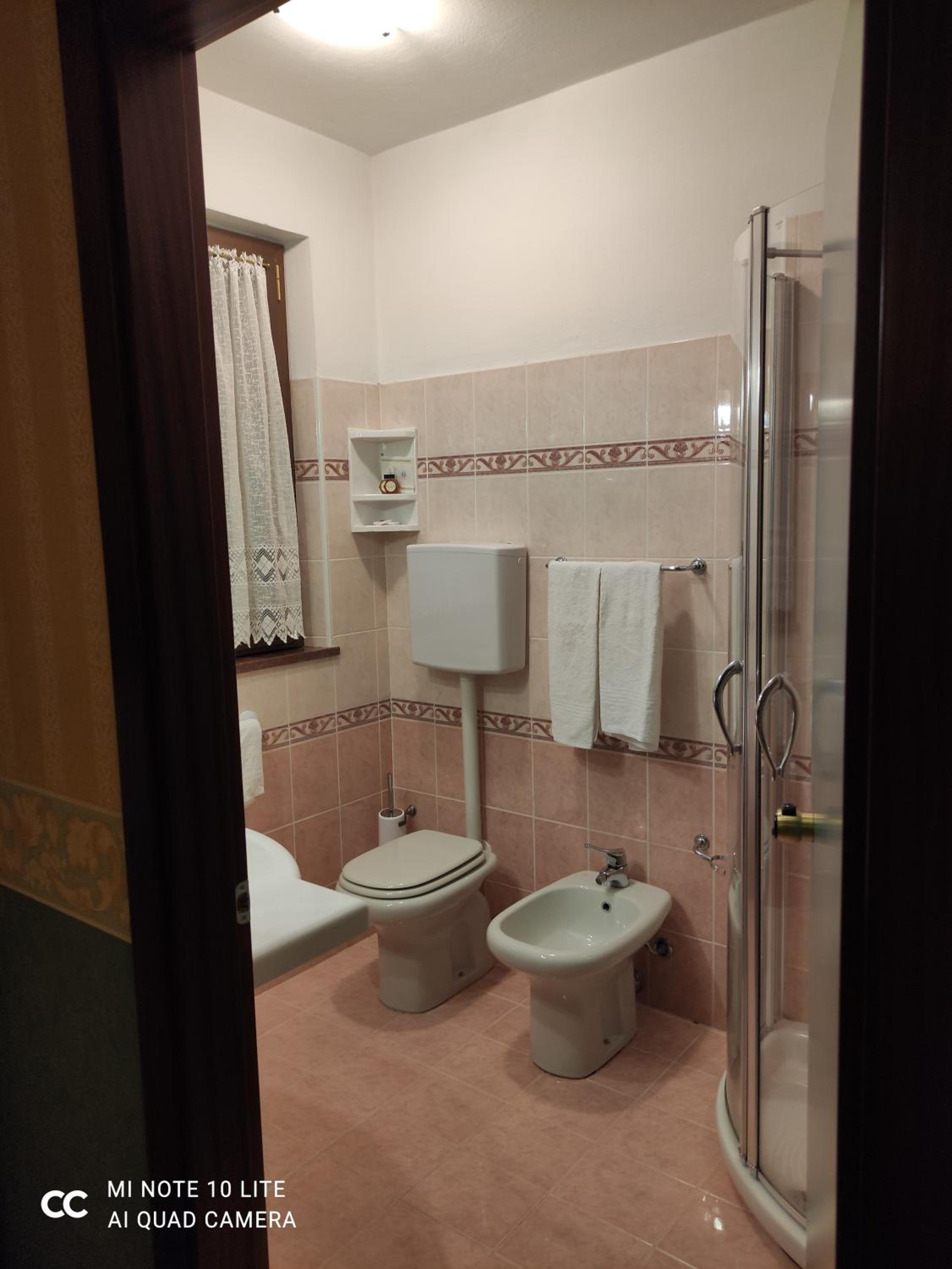 Double Room with Mountain View - Photo 8