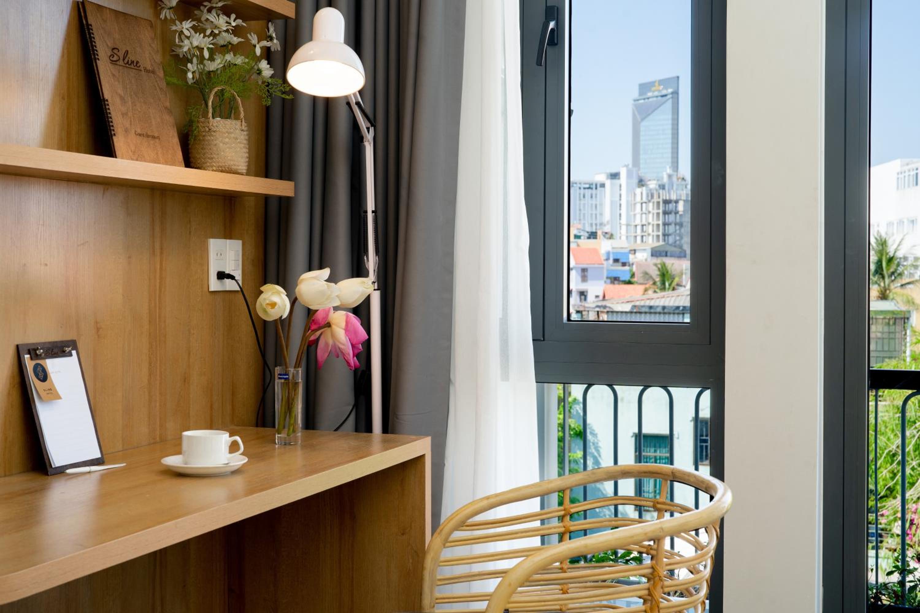 Family Suite with Balcony - Photo 7