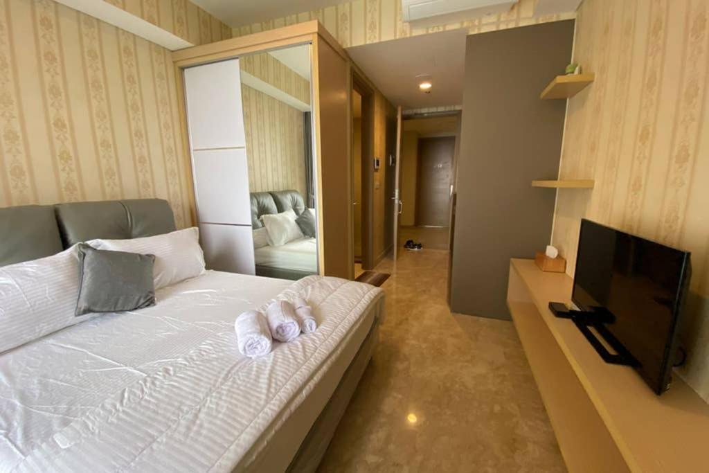 One-Bedroom Apartment - Photo 1