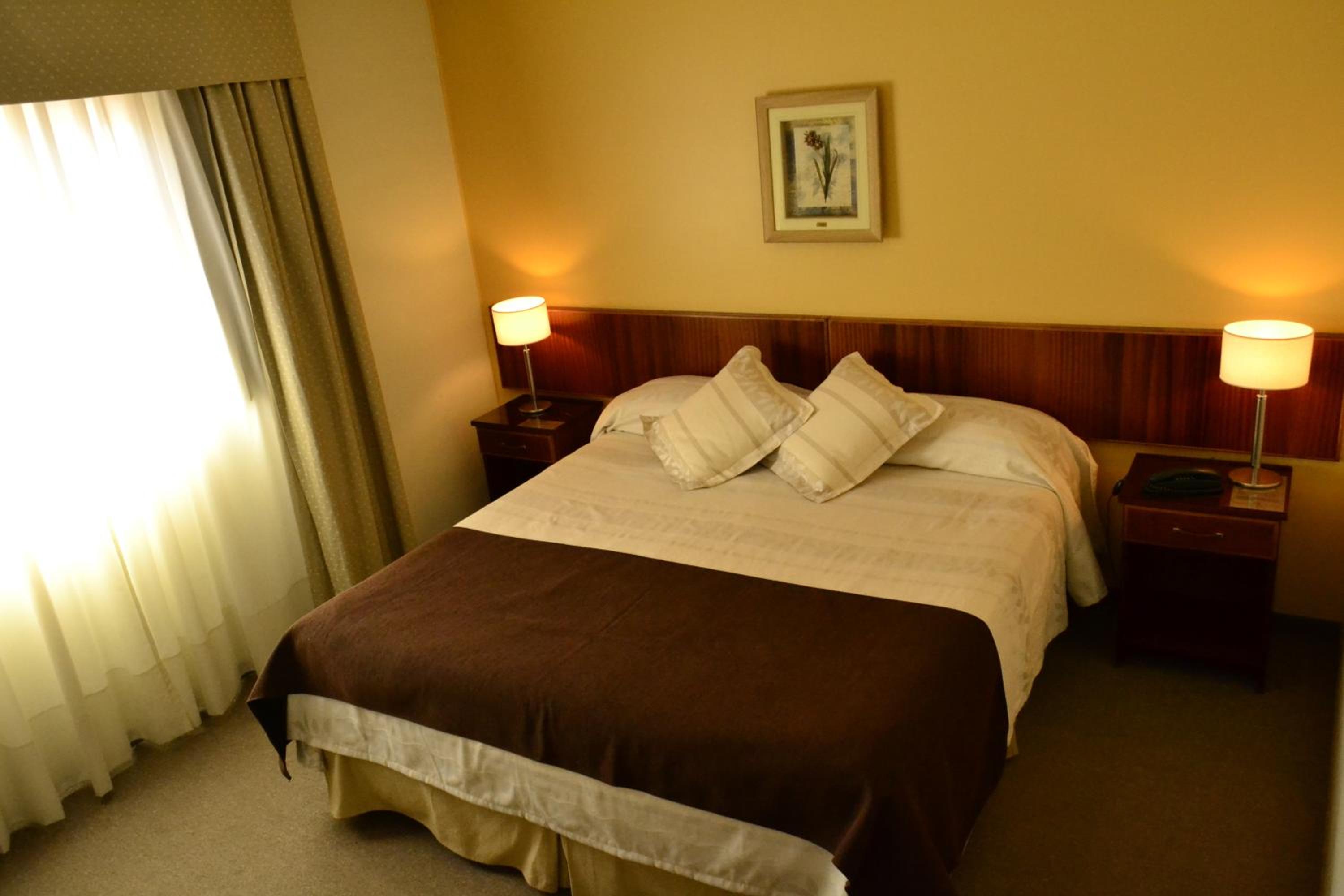 Double or Twin Room photo 3