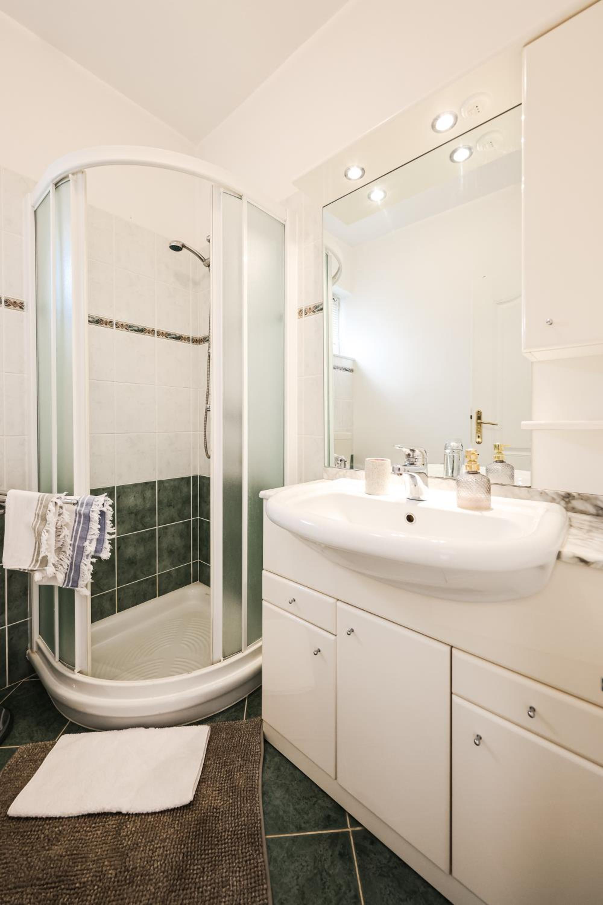 Double Room with Garden View - Photo 2