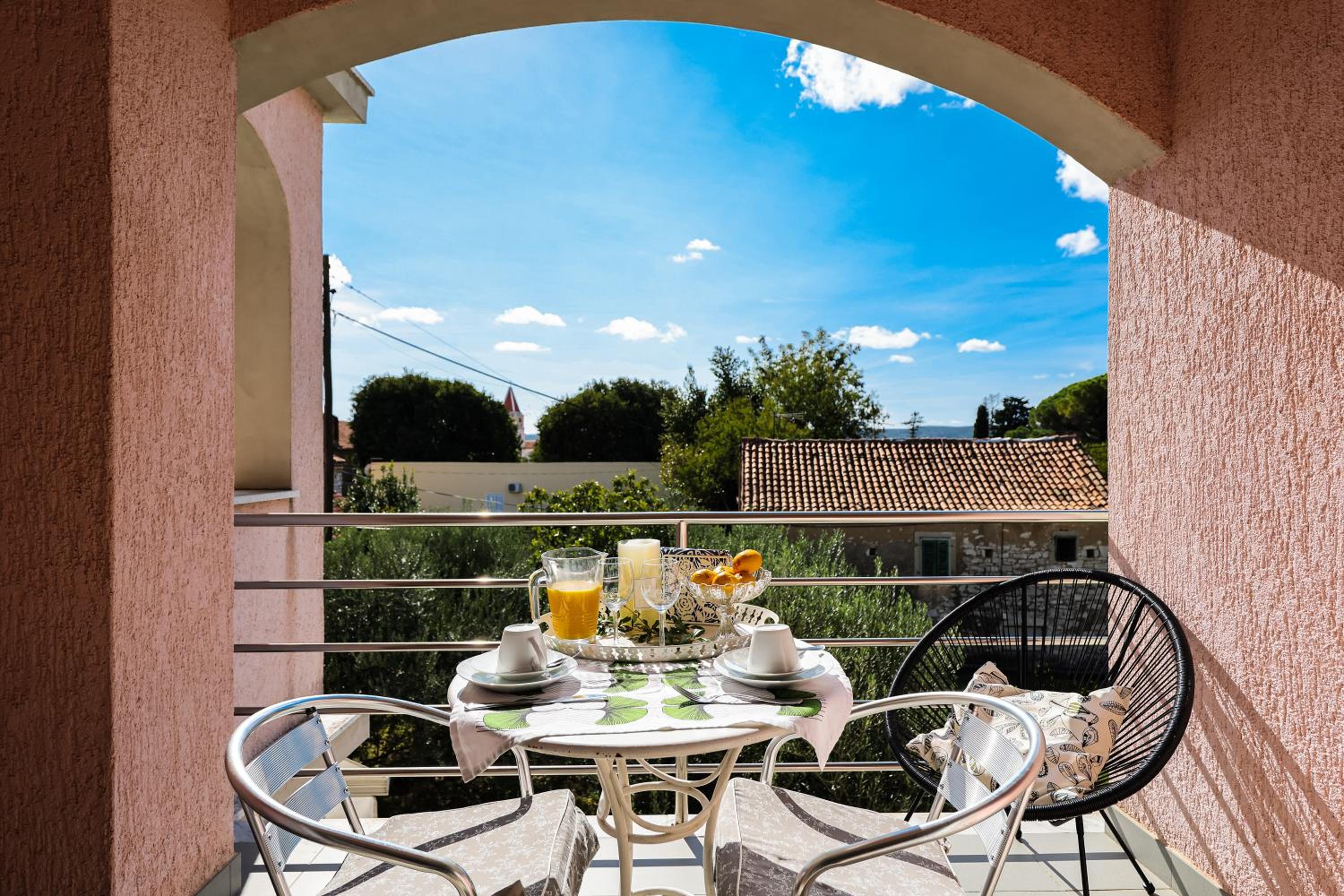 Double Room with Garden View - Photo 12