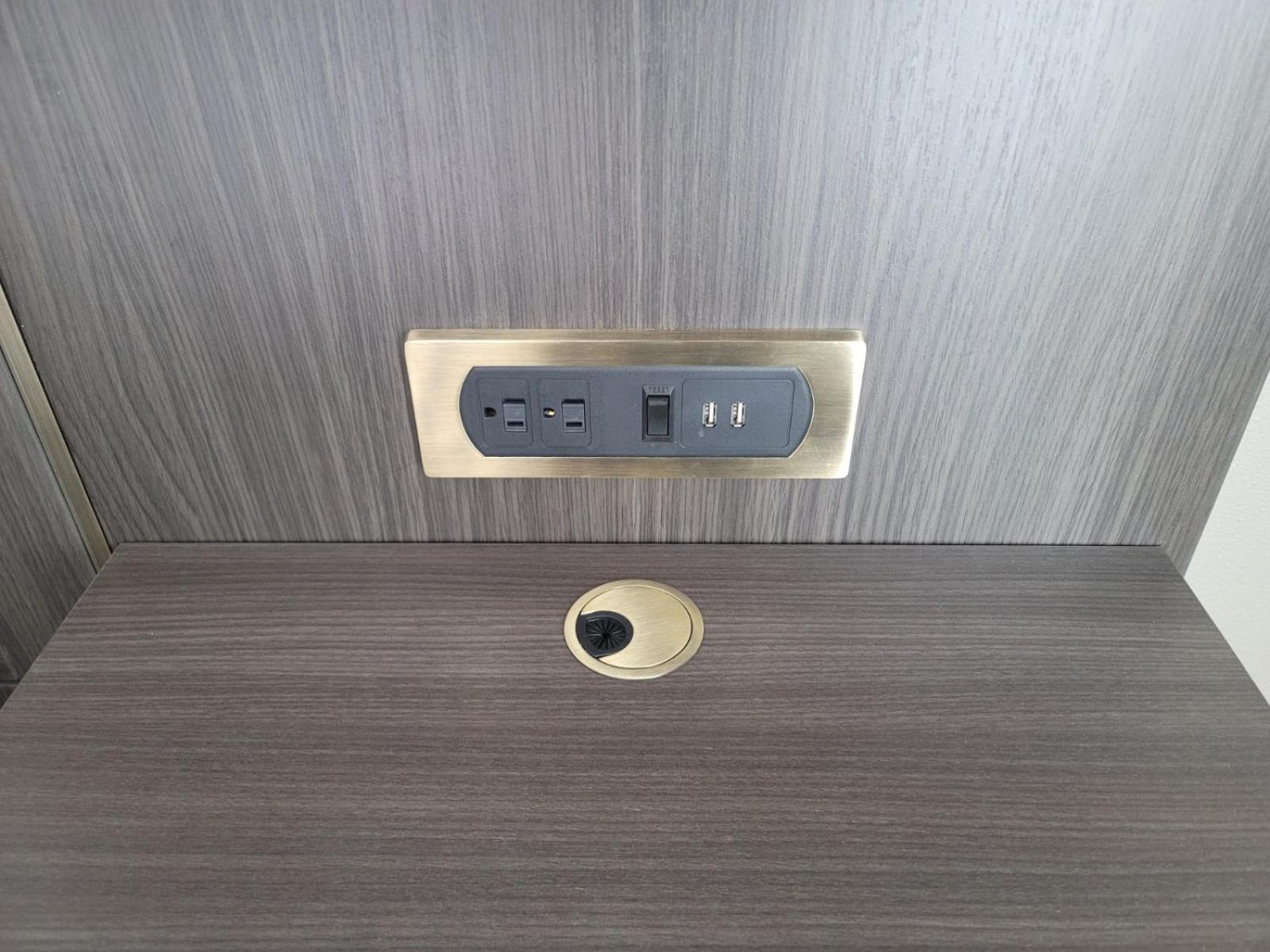 Premium King Suite - Photo 3