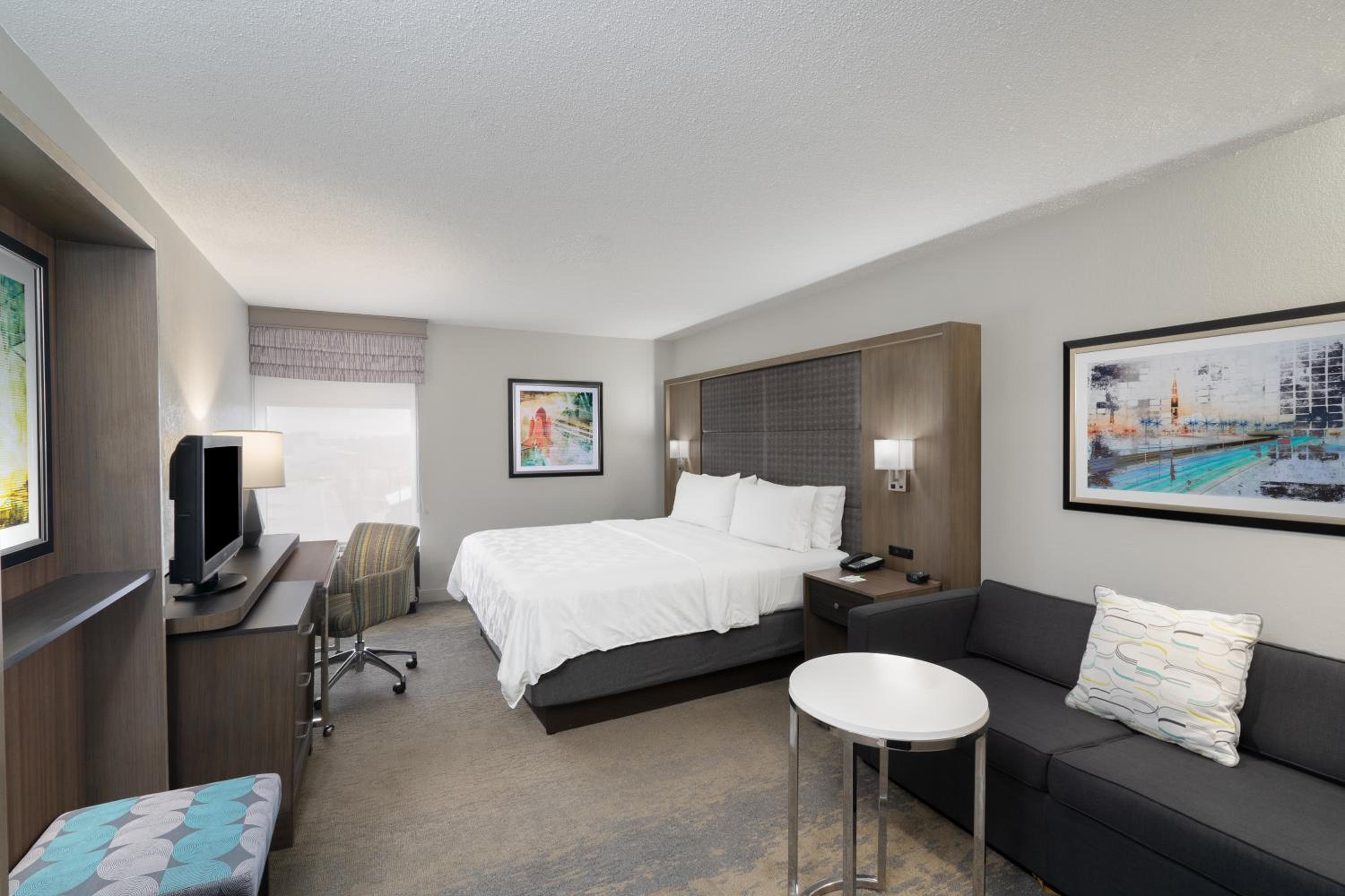 Standard King Room - Photo 1