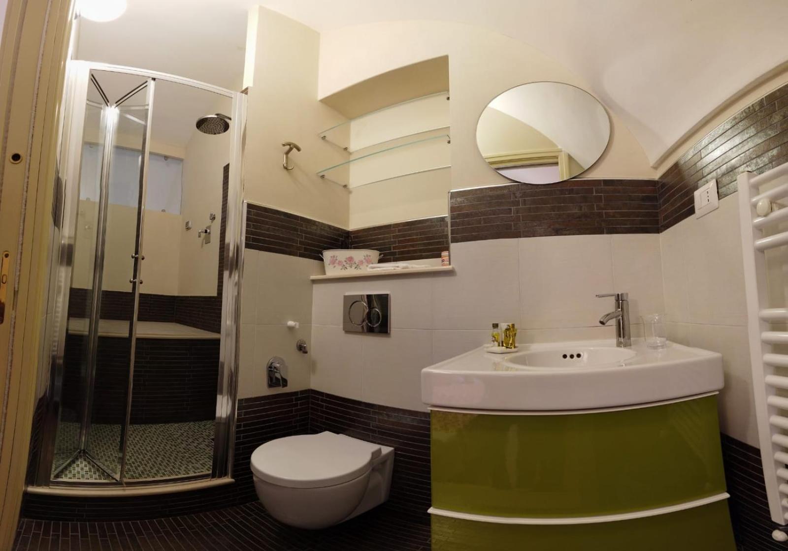 Deluxe Double Room with Shower photo 3
