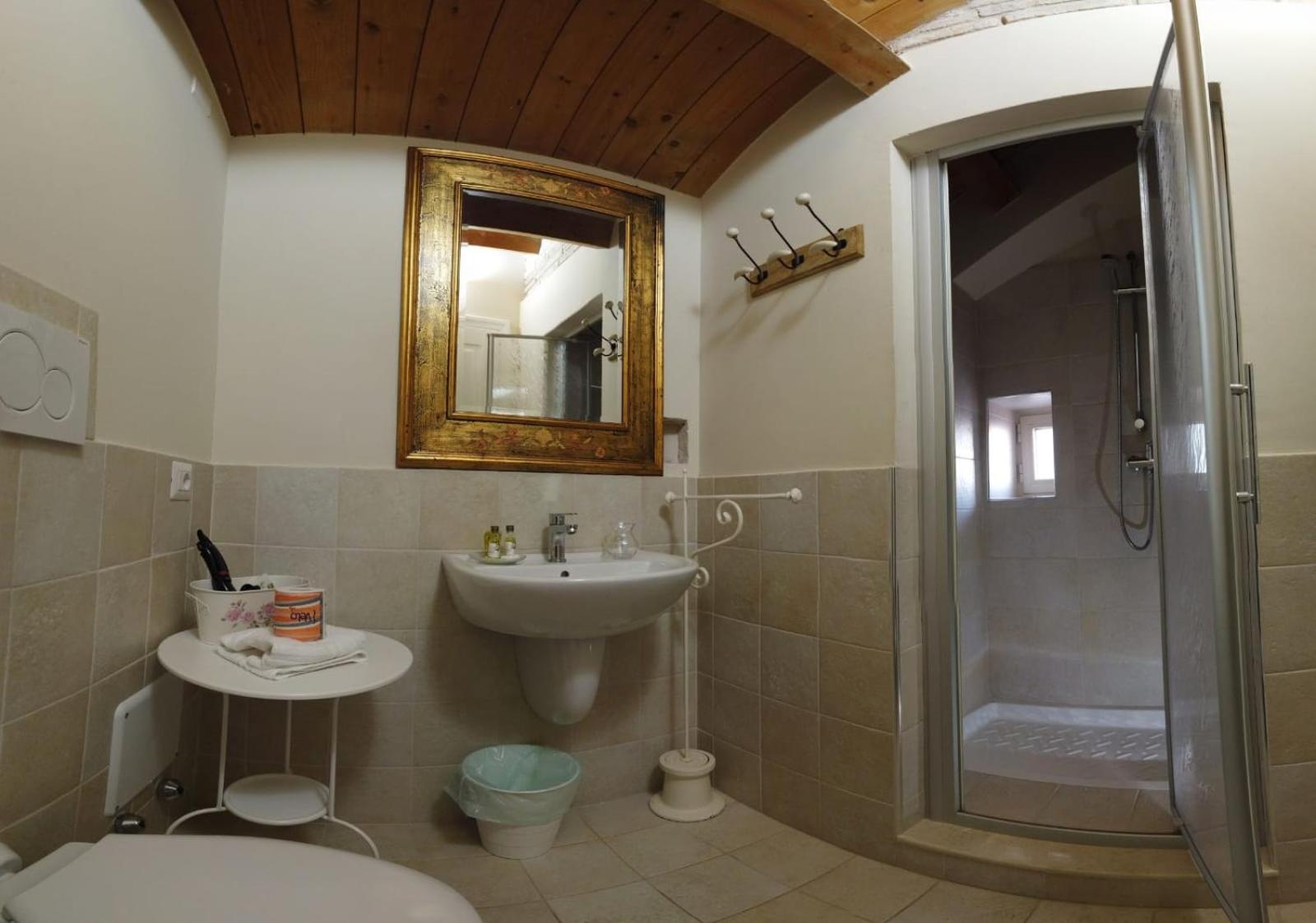 Superior Quadruple Room photo 3