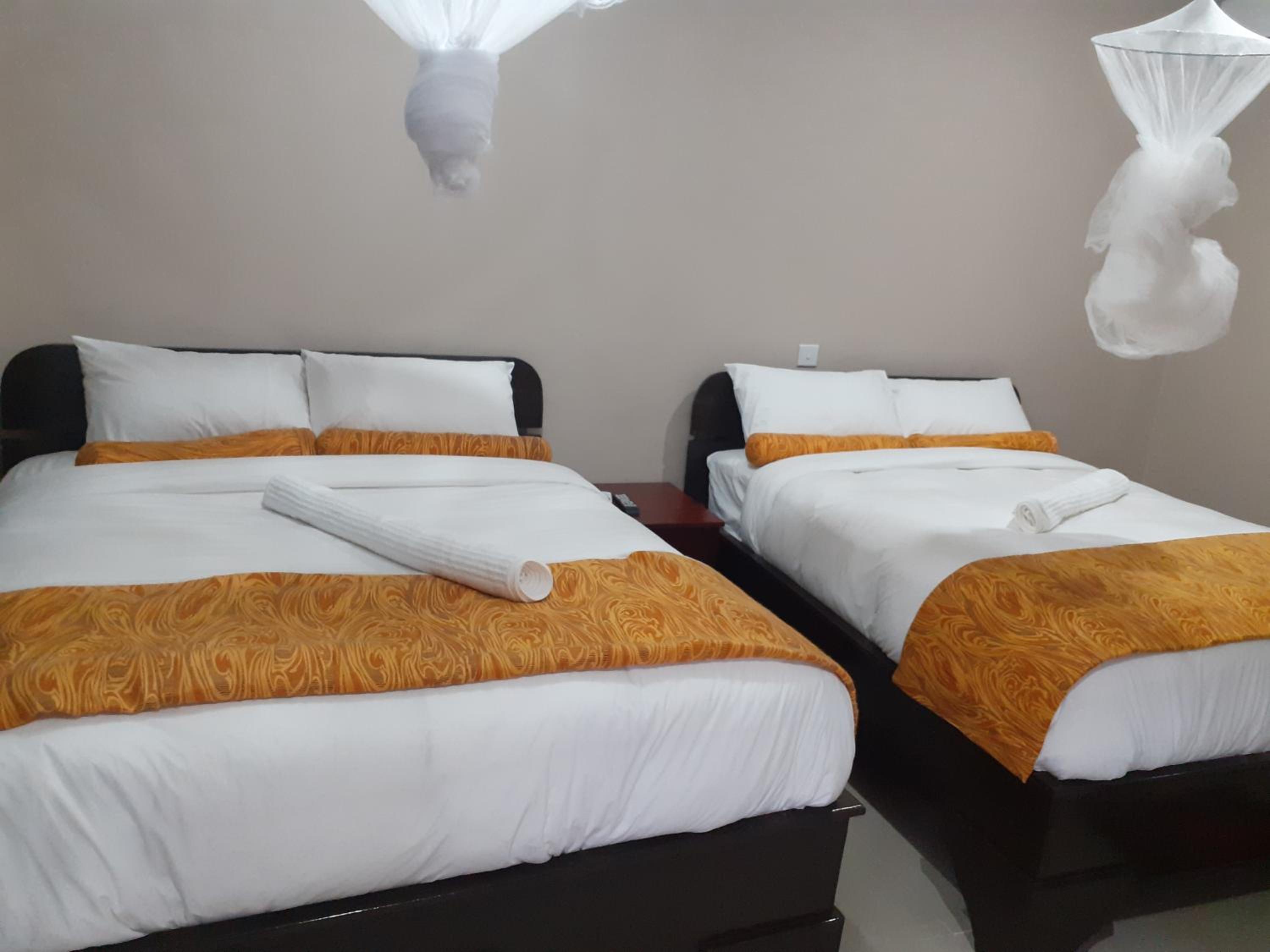 Double or Twin Room with Shower photo 3