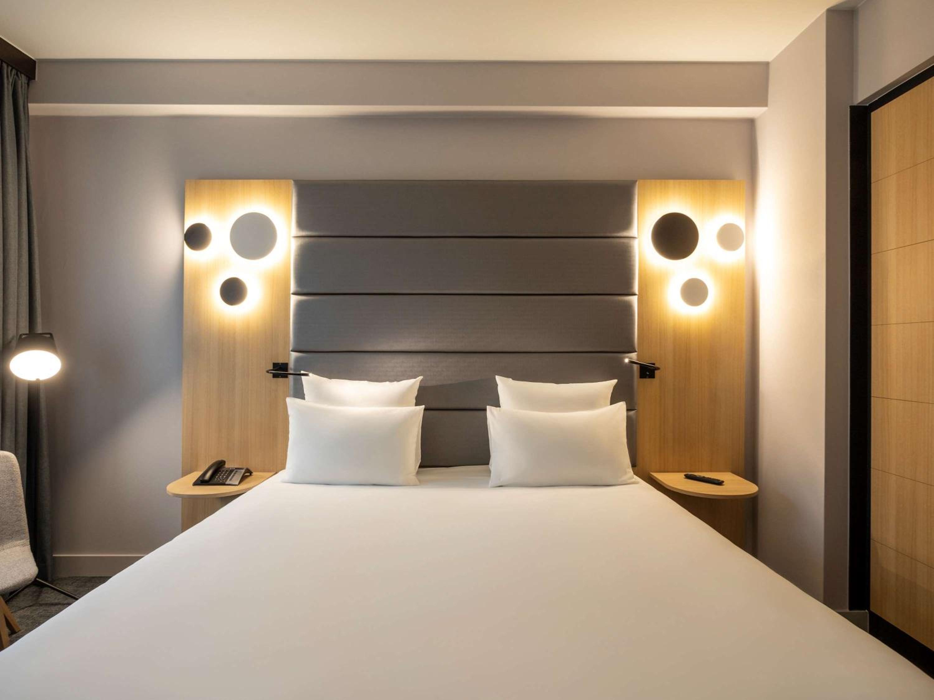 Superior King Room - Photo 9