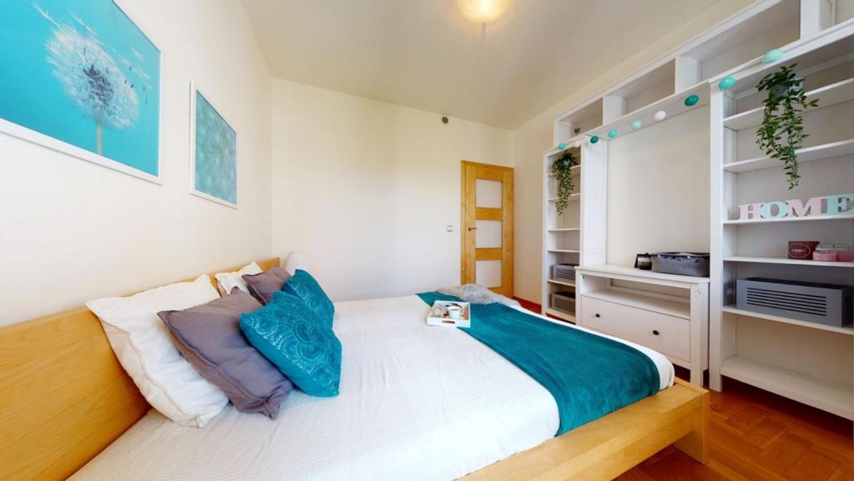 Two-Bedroom Apartment - Photo 15