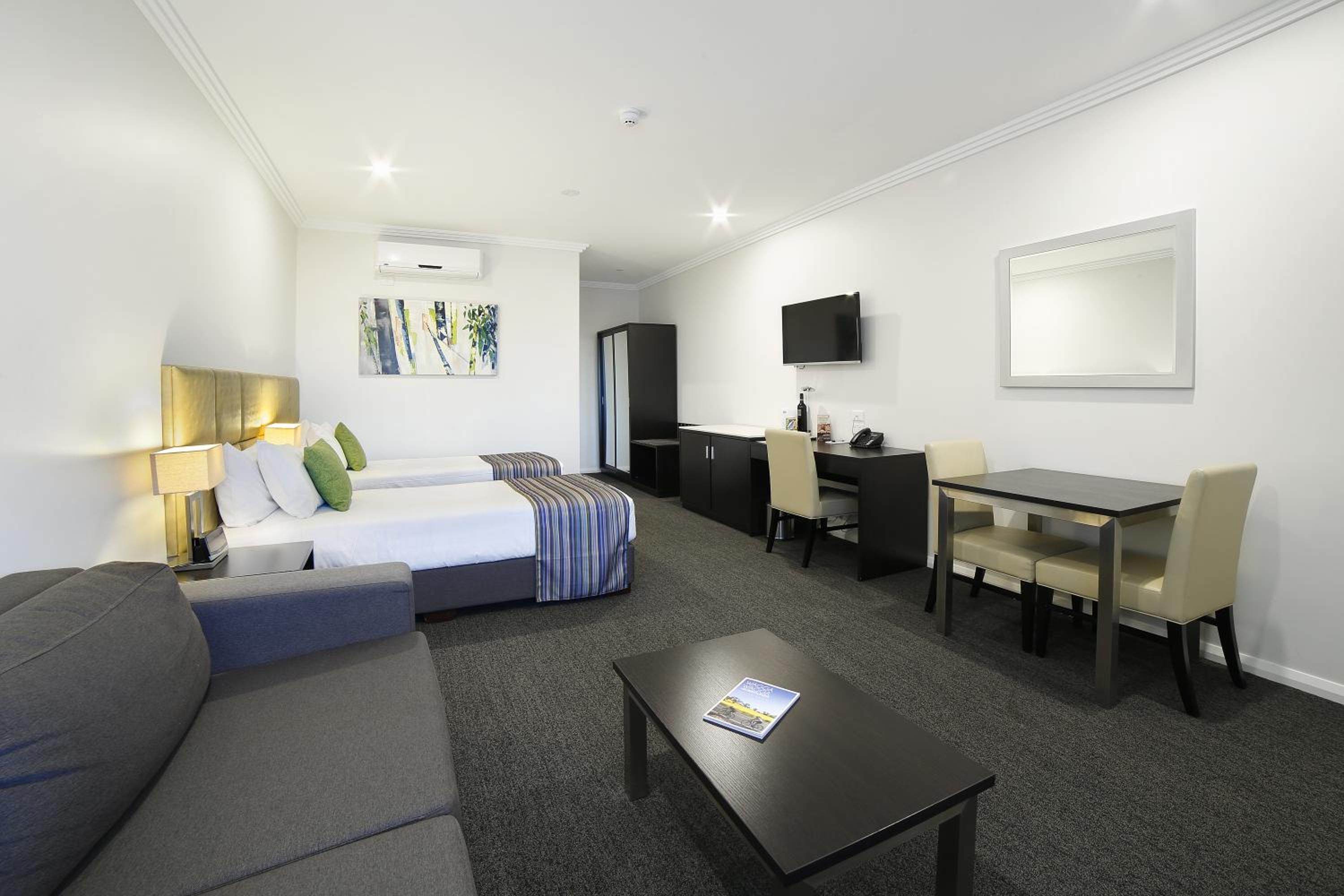 Superior Twin Room photo 2