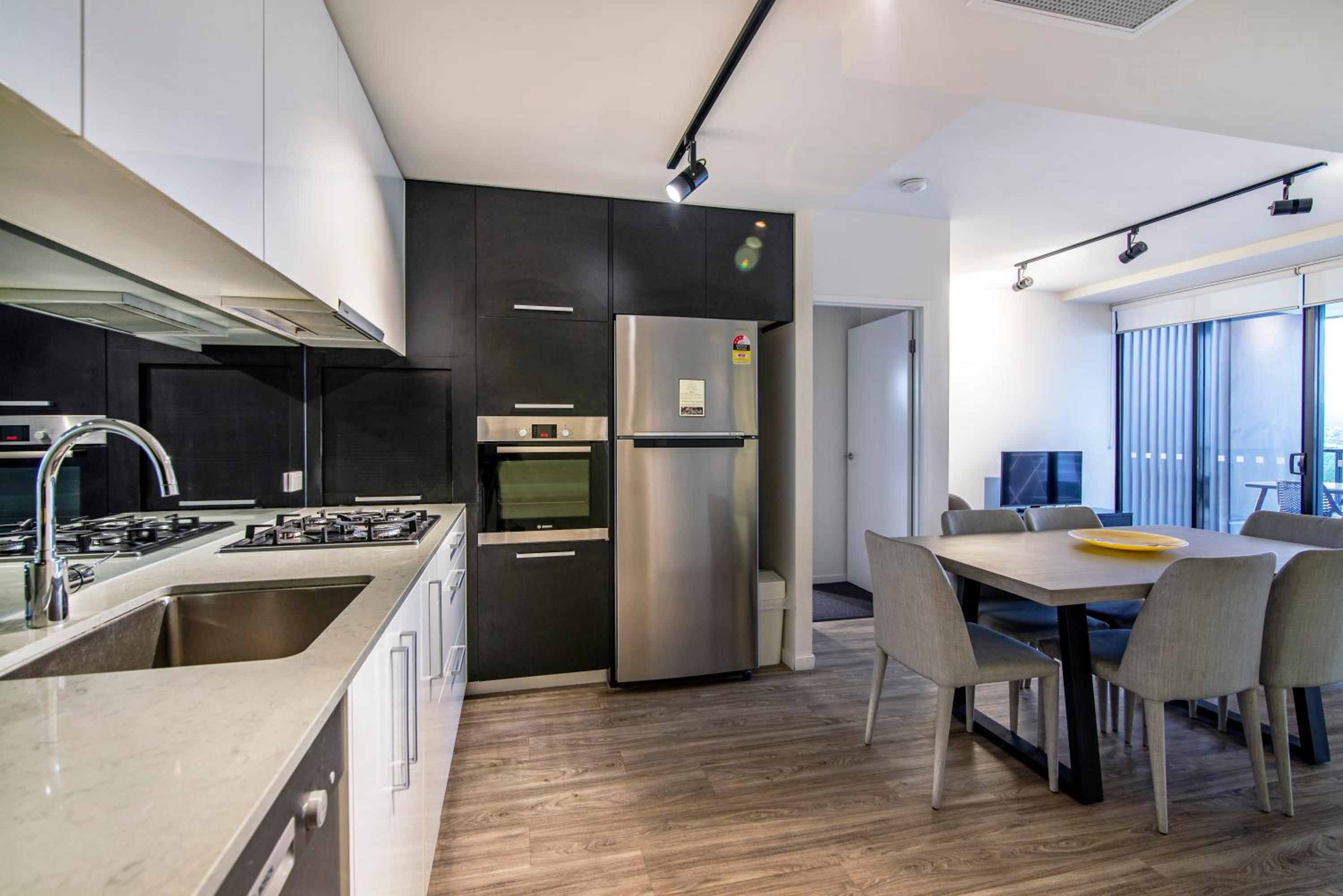 Two Bedroom Two Bathroom Apartment thumbnail 6