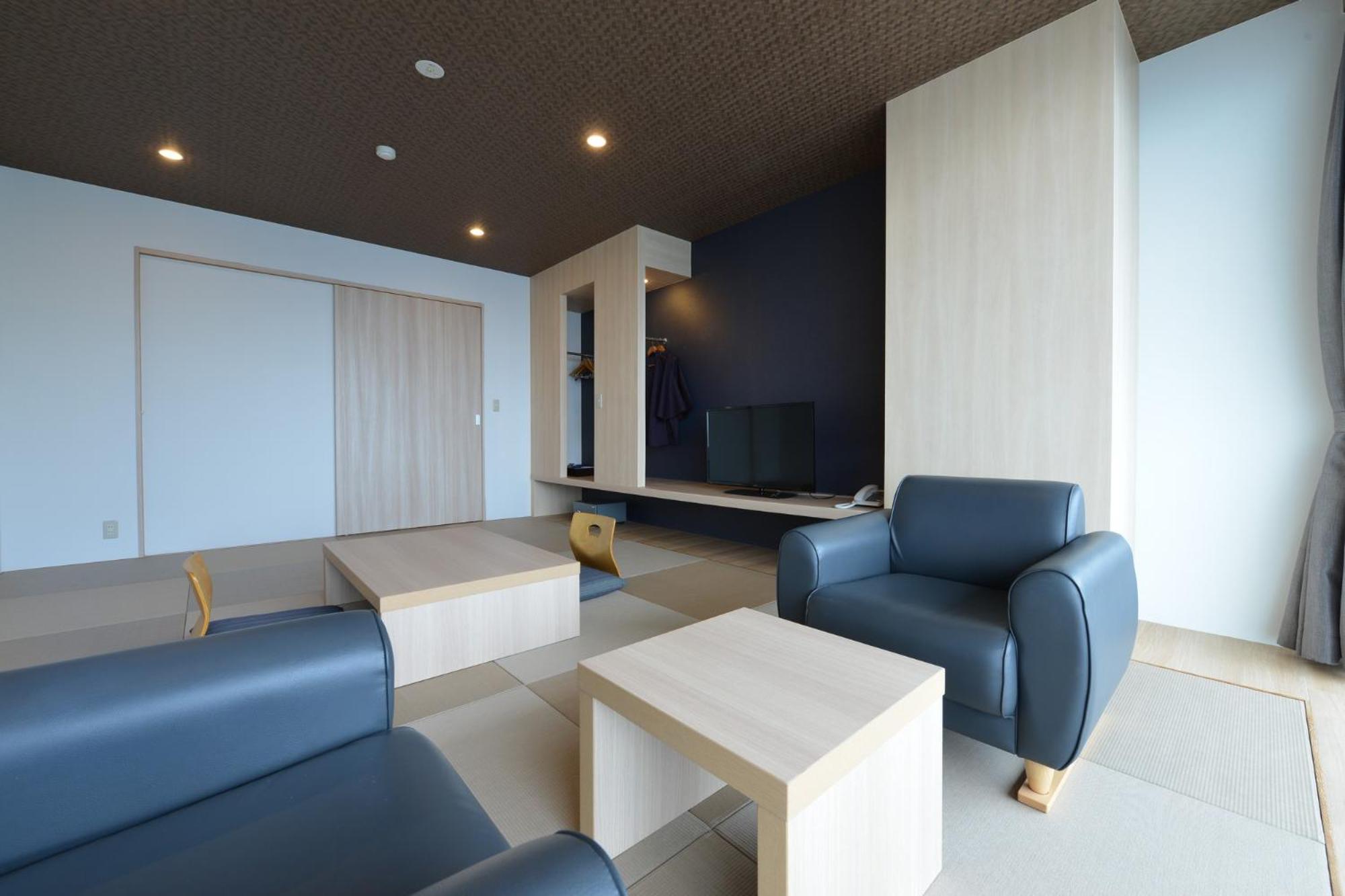 Japanese-Style Room with Ocean View - Top Floor - Non-Smoking - Main Building photo 3