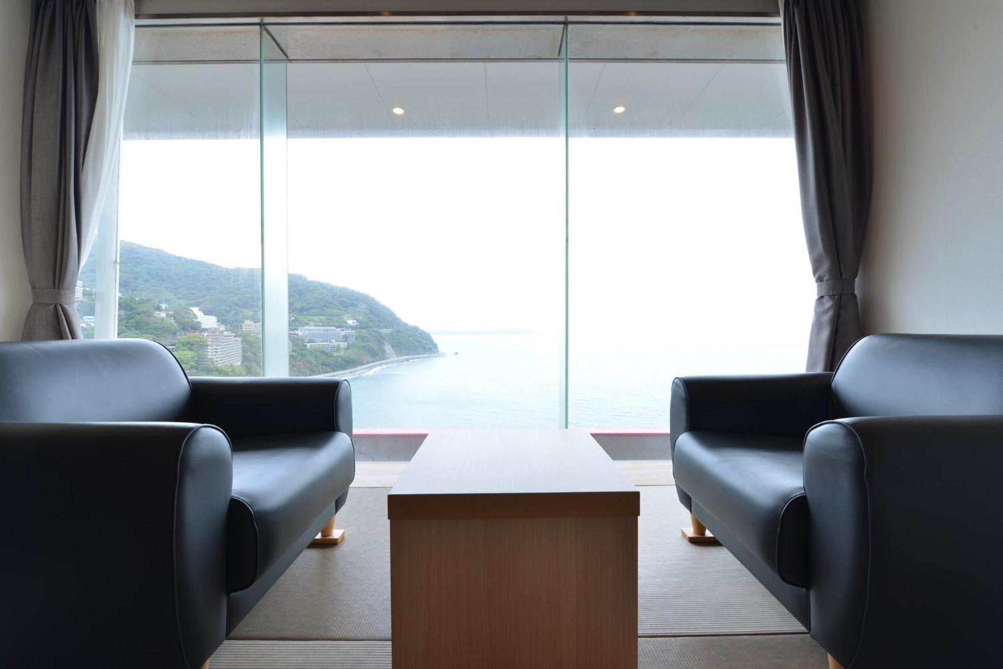 Japanese-Style Room with Ocean View - Top Floor - Non-Smoking - Main Building photo 2