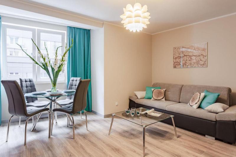 One-Bedroom Apartment - Wierzbowa 3 street - Photo 9