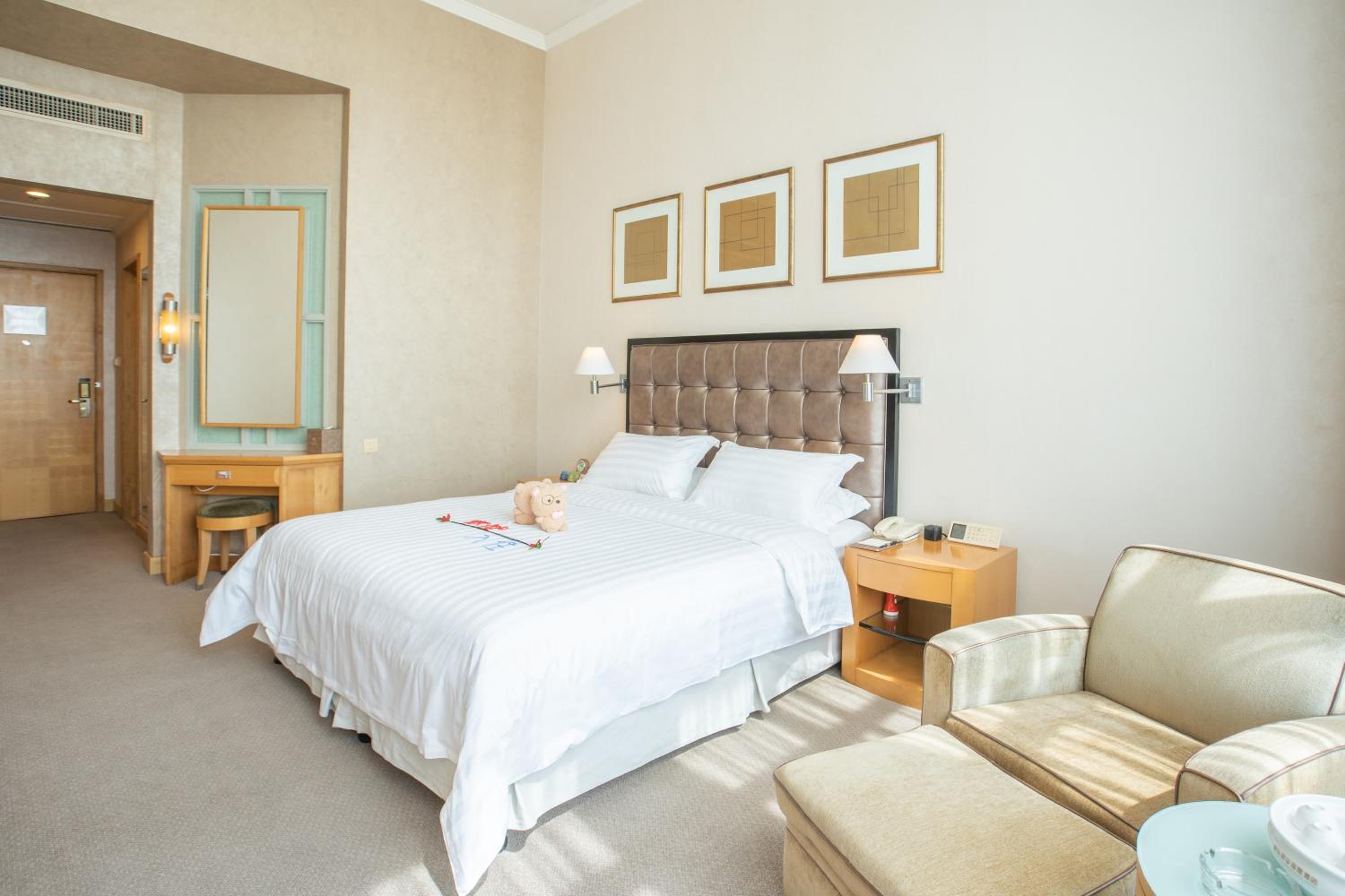 Executive Queen Room