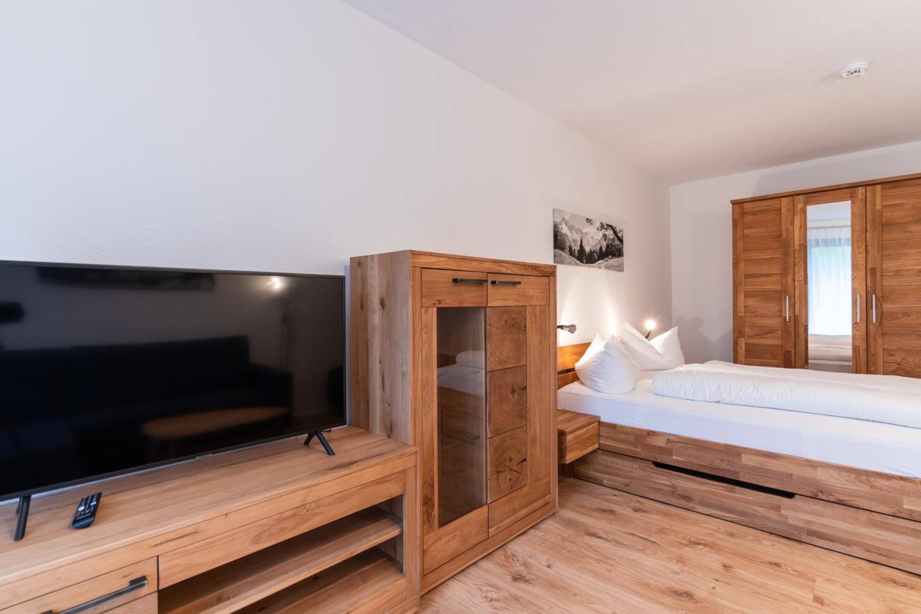 Apartment with Terrace photo 2