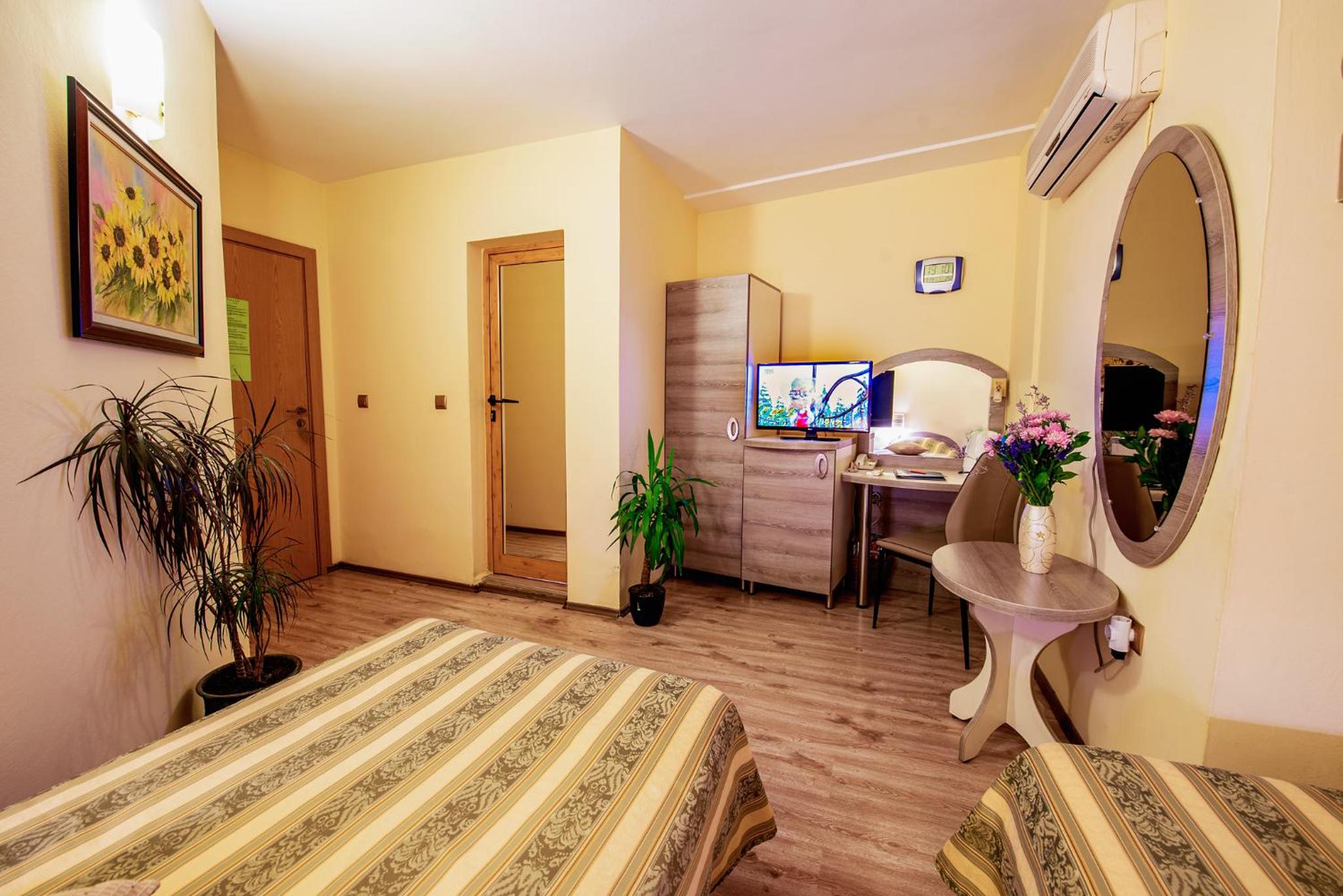 Double or Twin Room - Photo 26