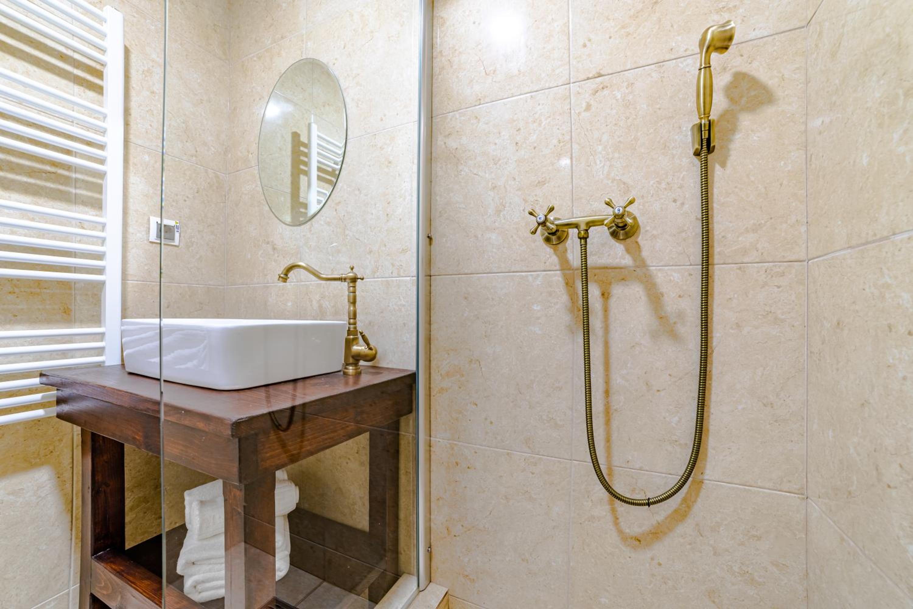 Standard Apartment - Photo 5