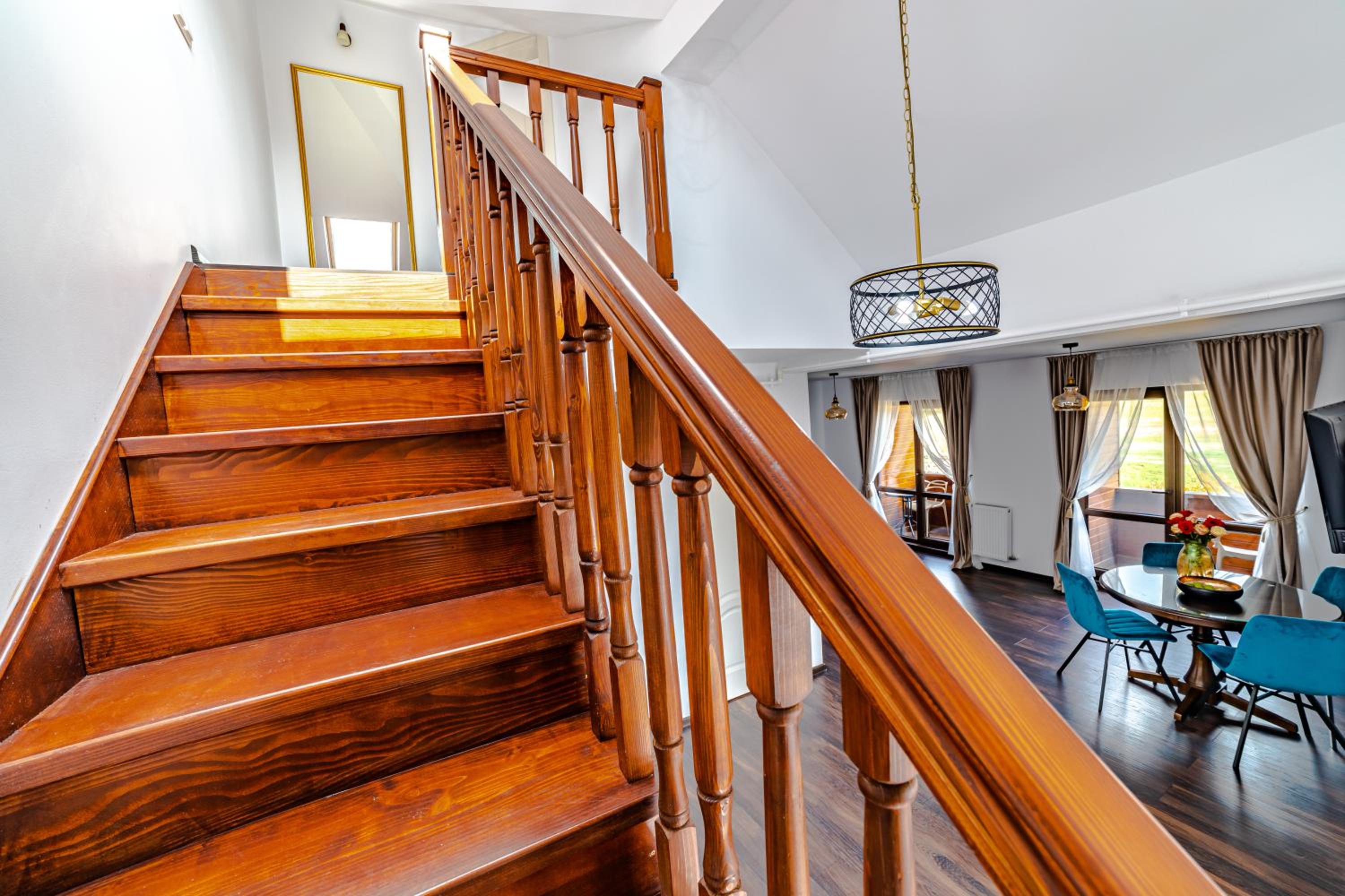 Apartment - Split Level - Photo 9