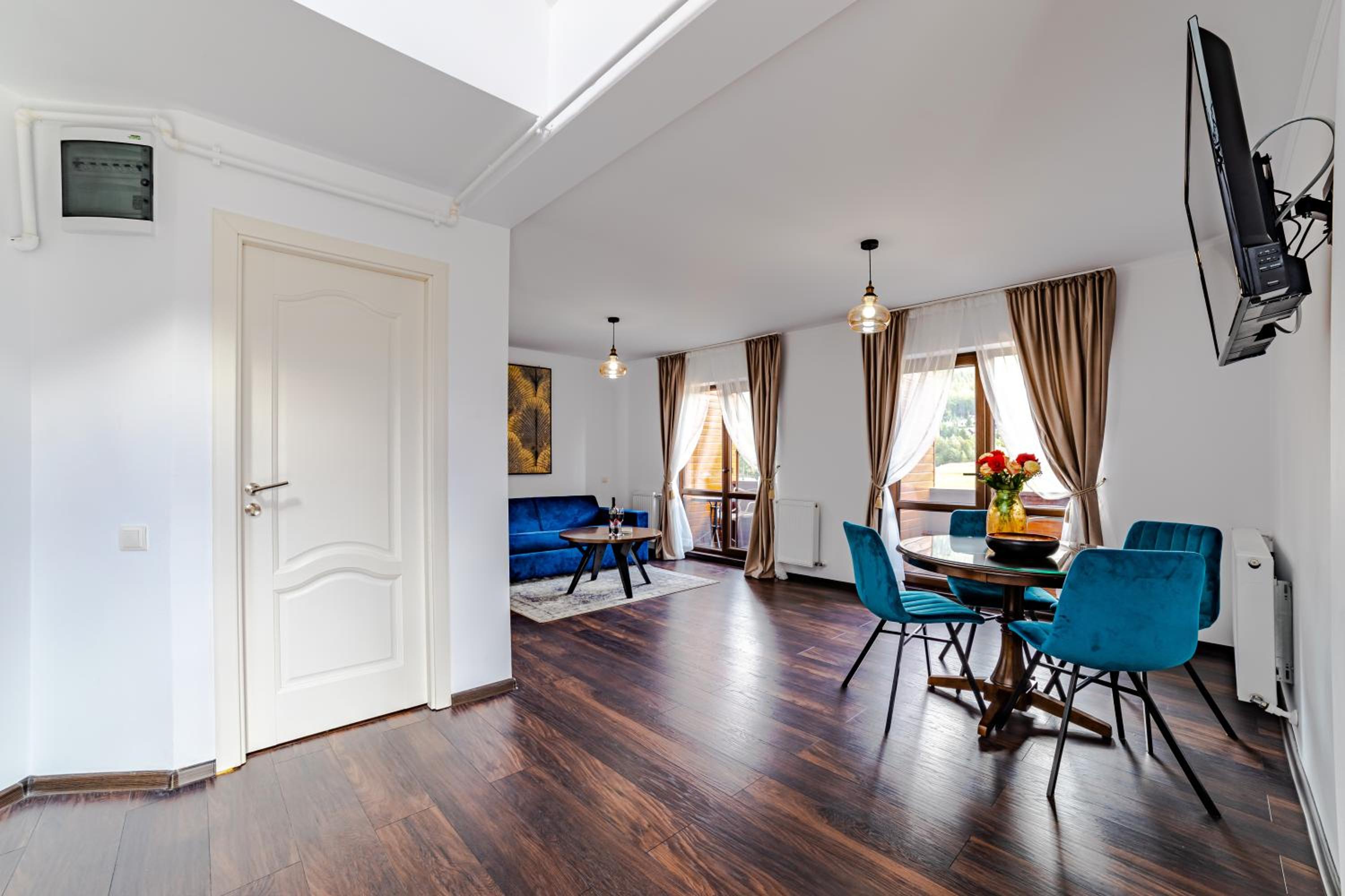 Apartment - Split Level - Photo 12