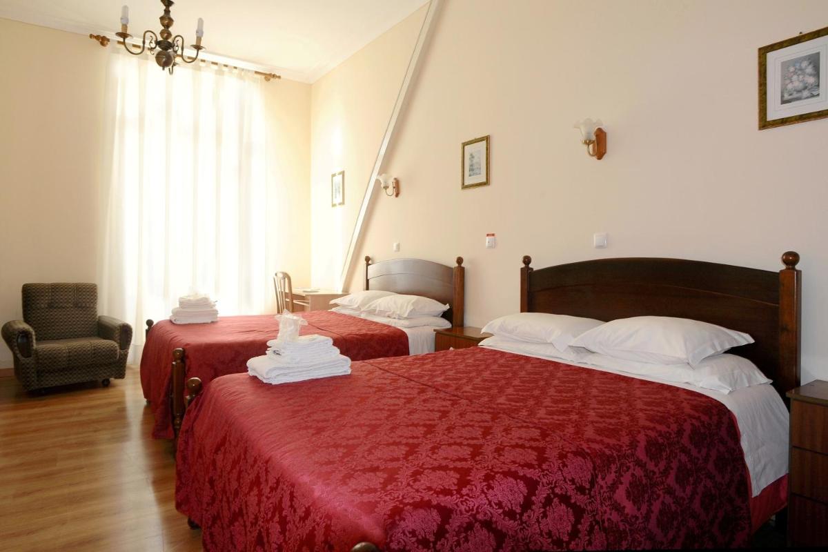 Quadruple Room with Bathroom photo 2