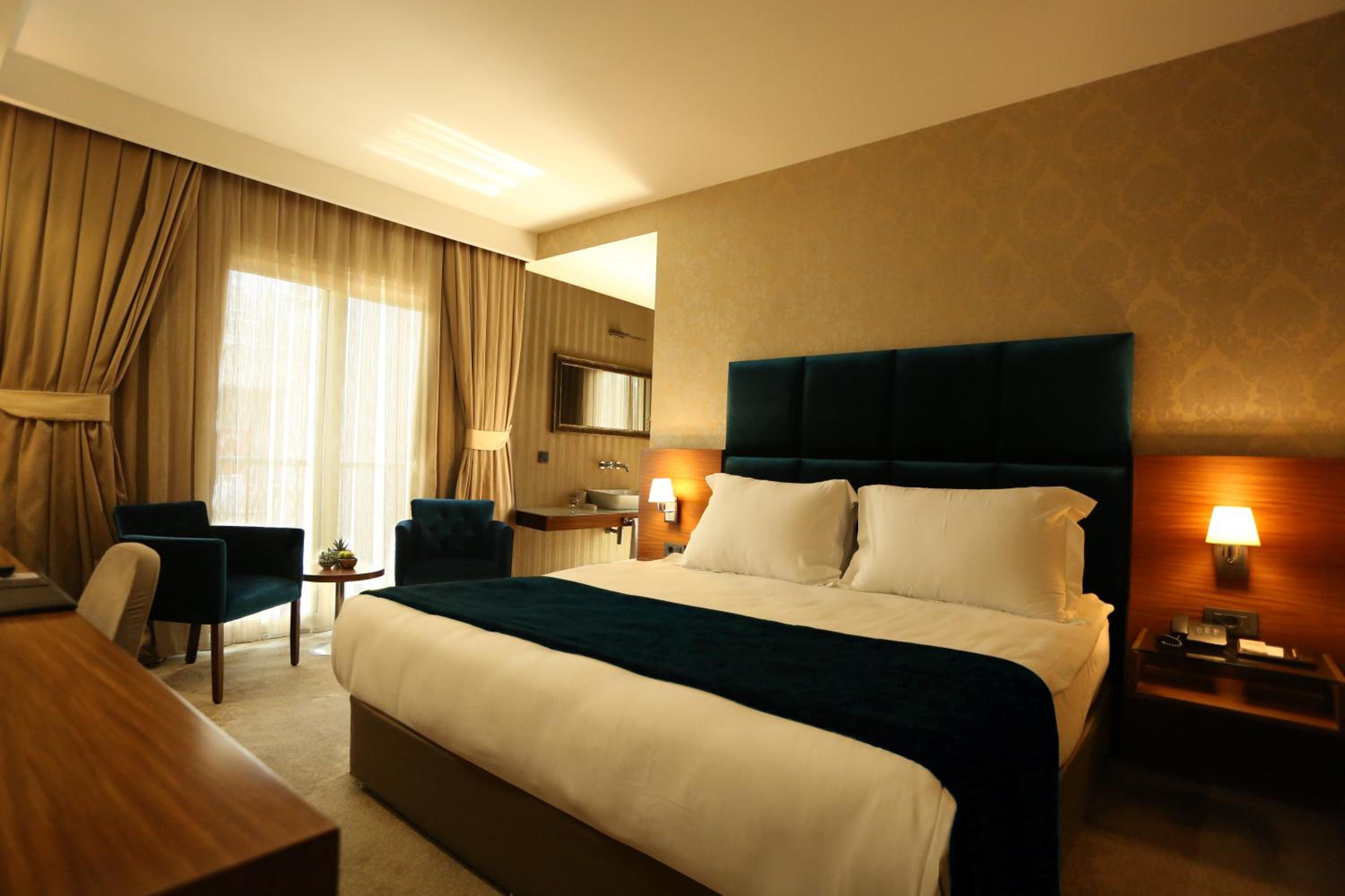 Deluxe Double Room With Balcony