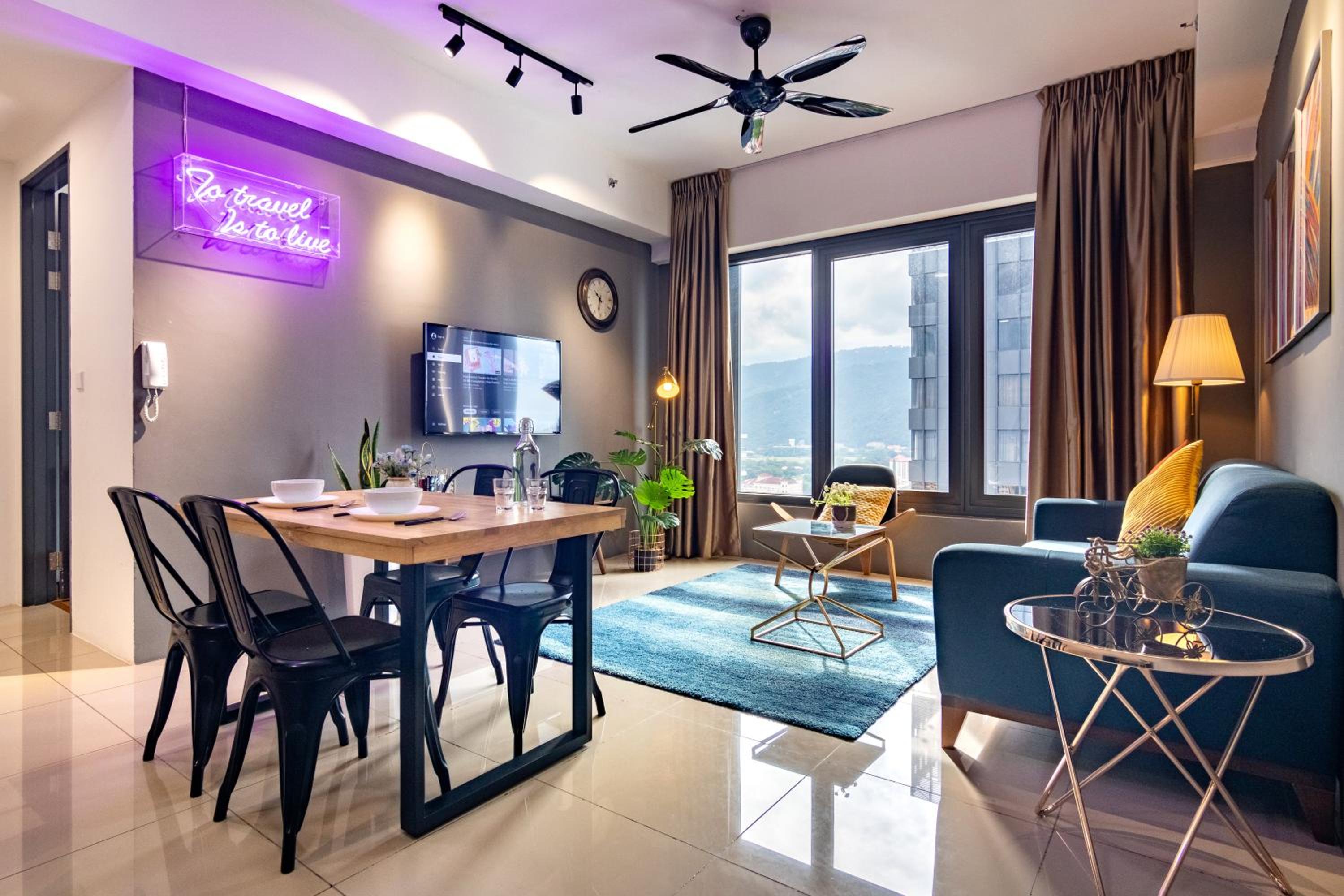 August - 2 Bedroom Apartment