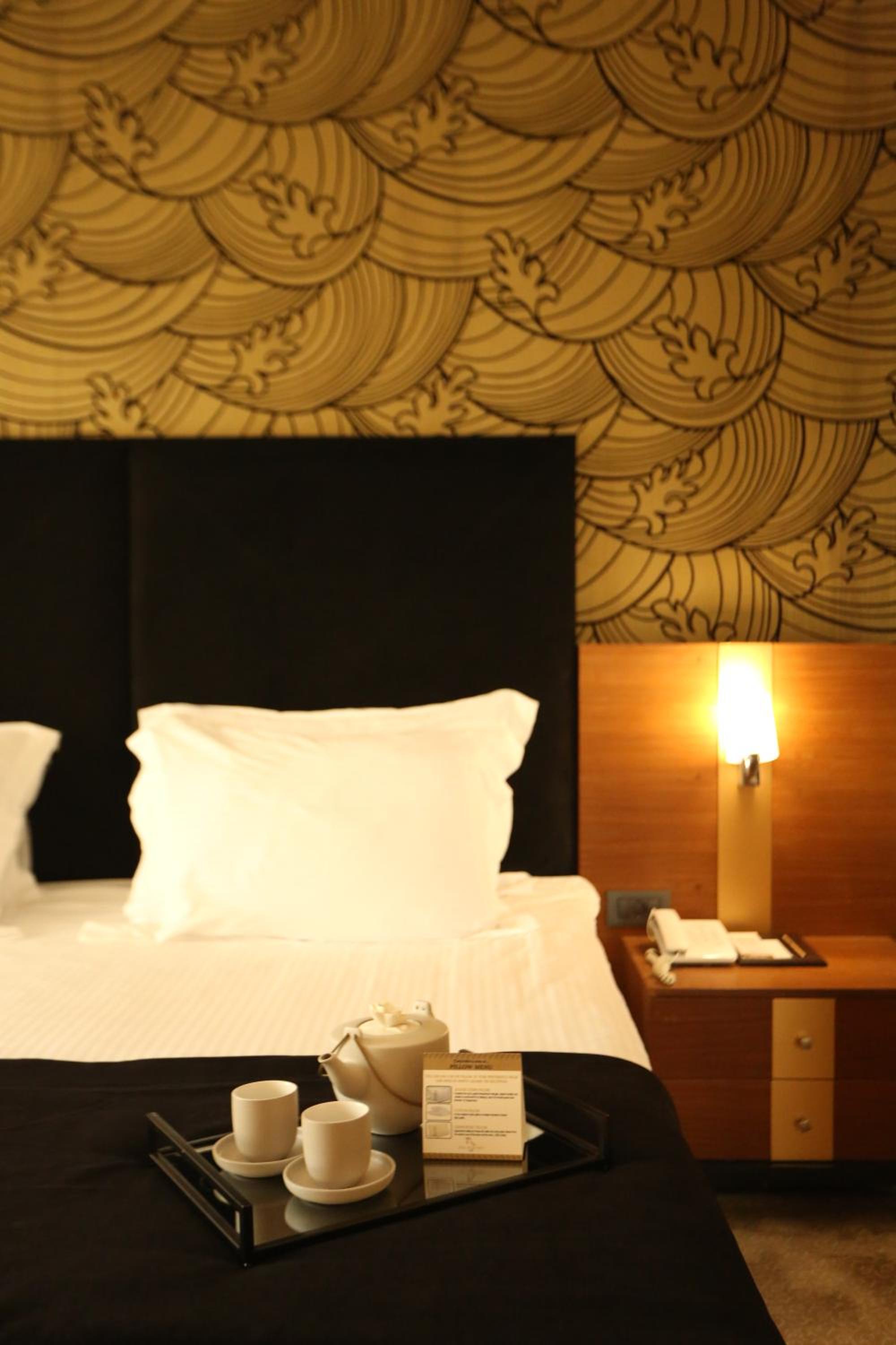 Suite - Photo 7