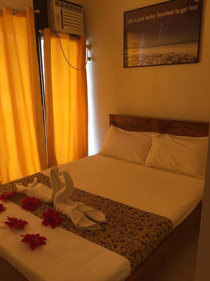 Deluxe Double Room with Balcony - Photo 1