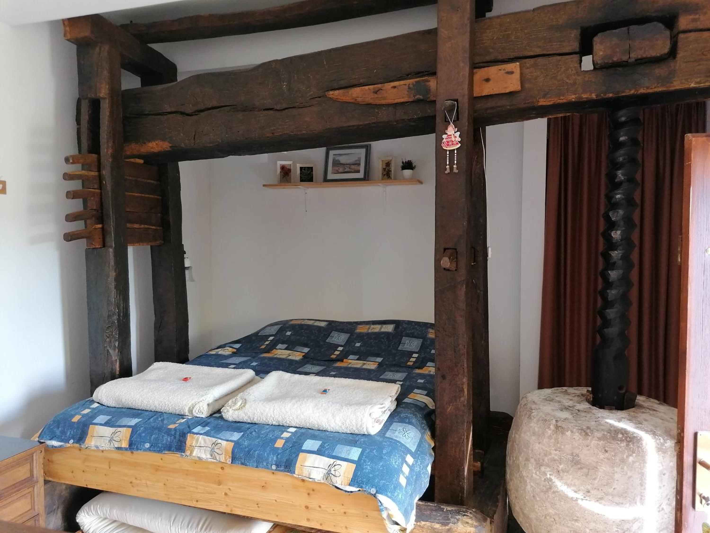 One-Bedroom House - Photo 14