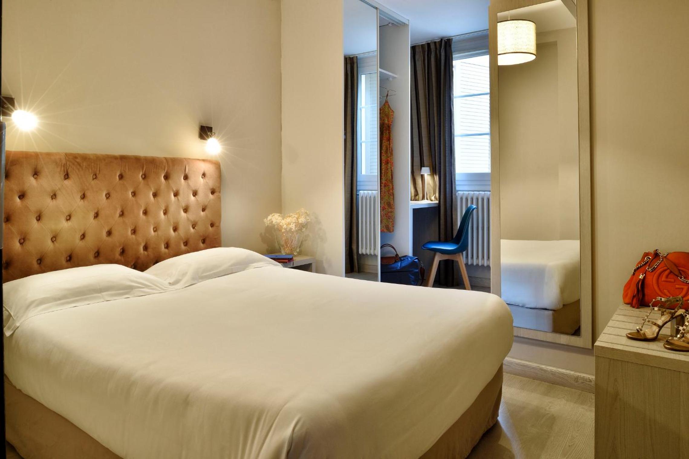 Standard Double Room - Photo 3