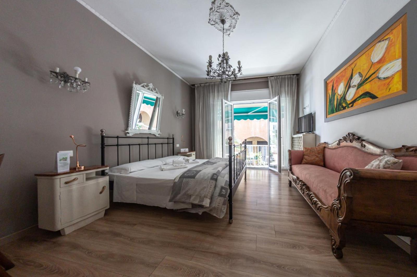 Double Room photo 1