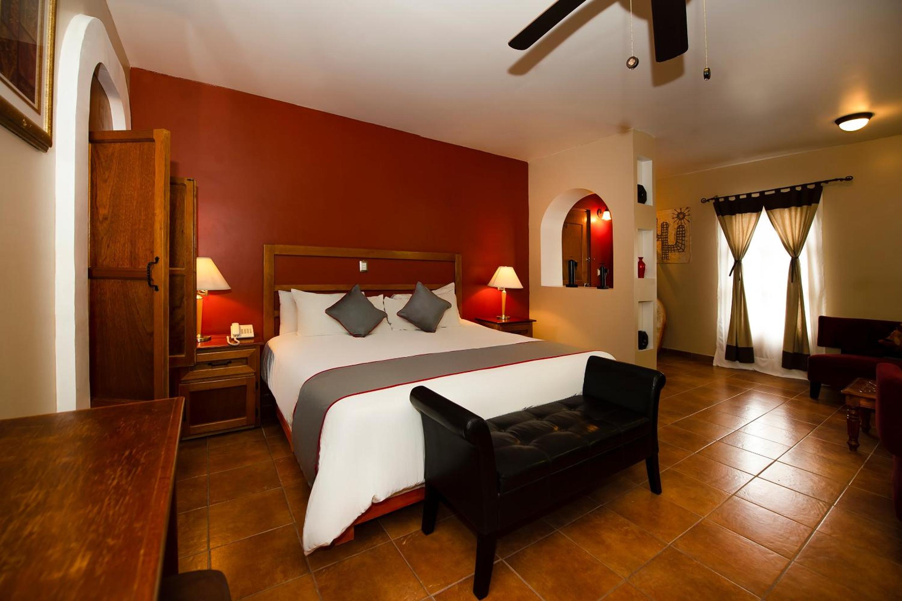 Deluxe Suite