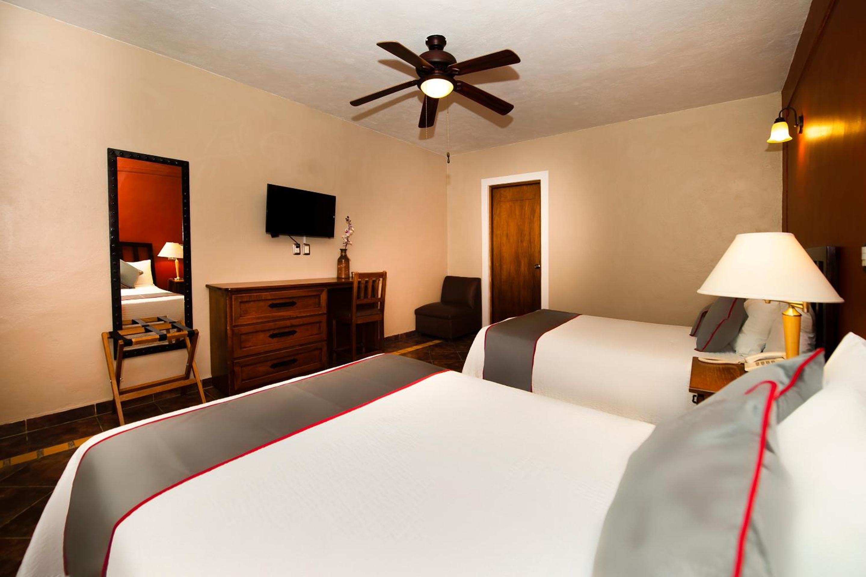 Standard Two Beds  photo 3