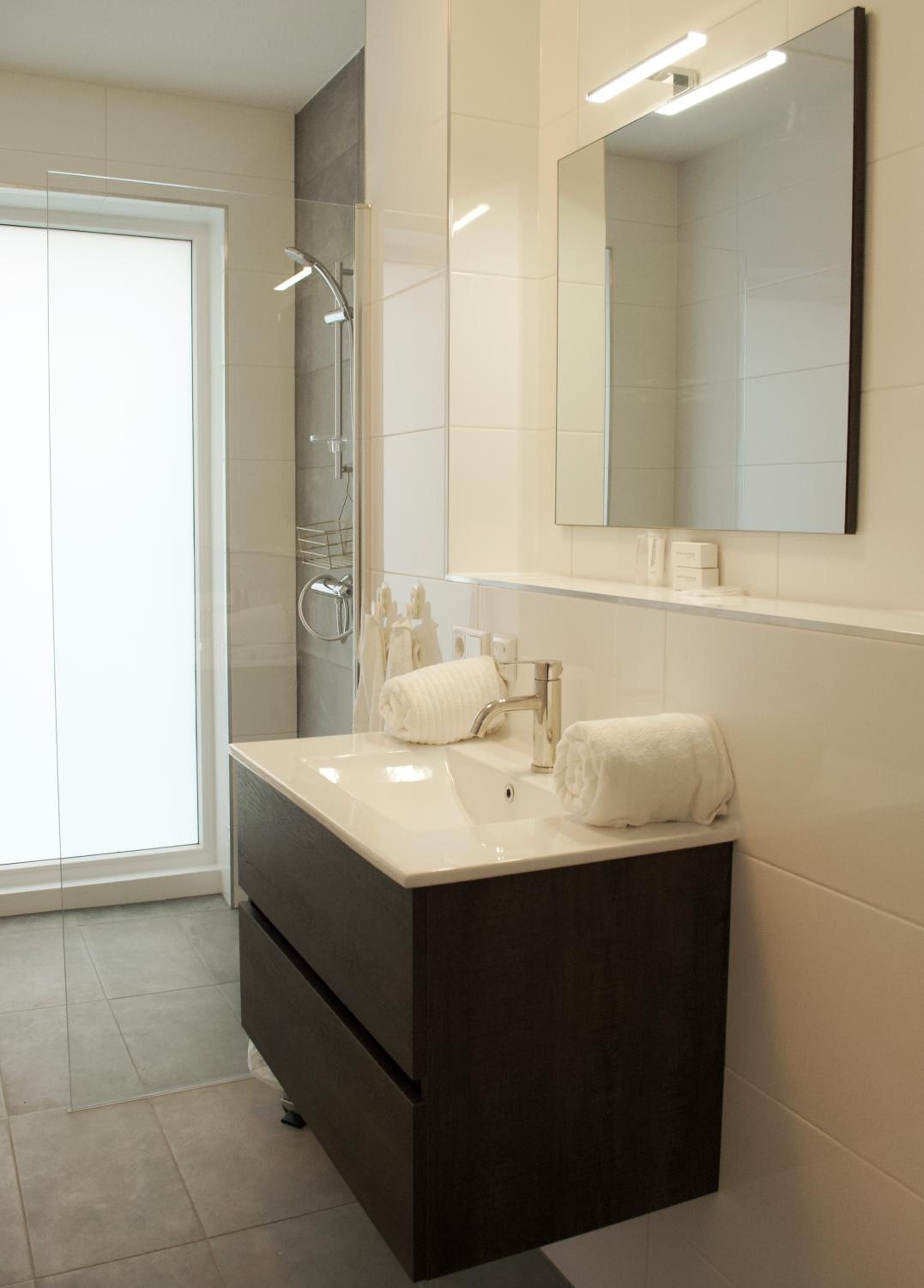 One-Bedroom Apartment - Photo 32