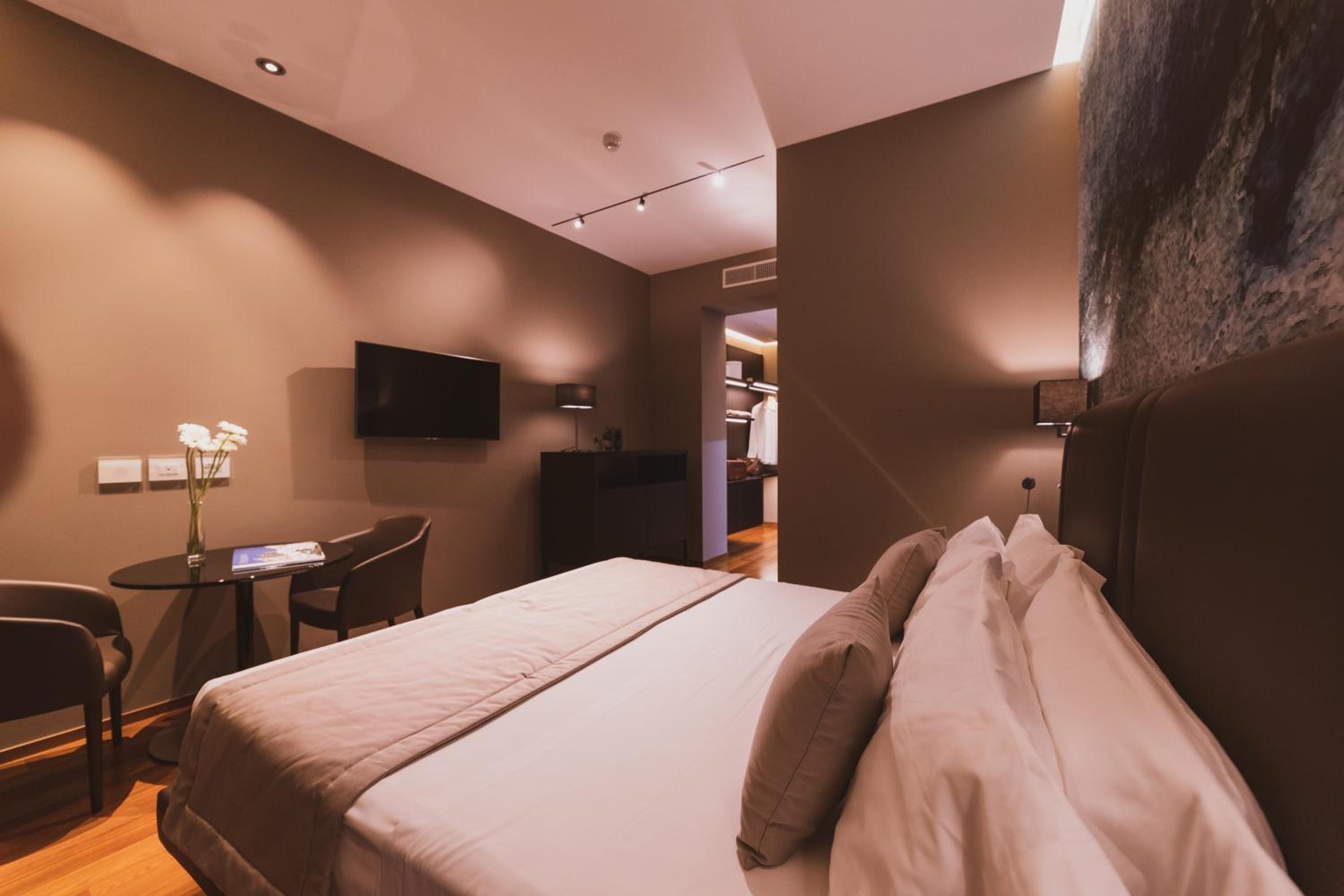 Superior Double or Twin Room photo 2