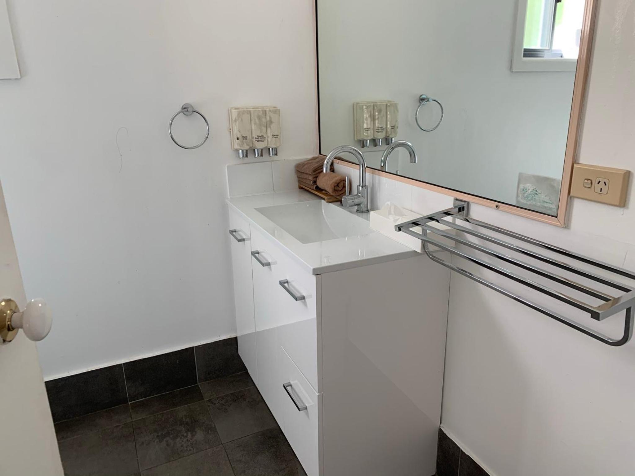 Family Two-Bedroom Suite with Spa Bath photo 3