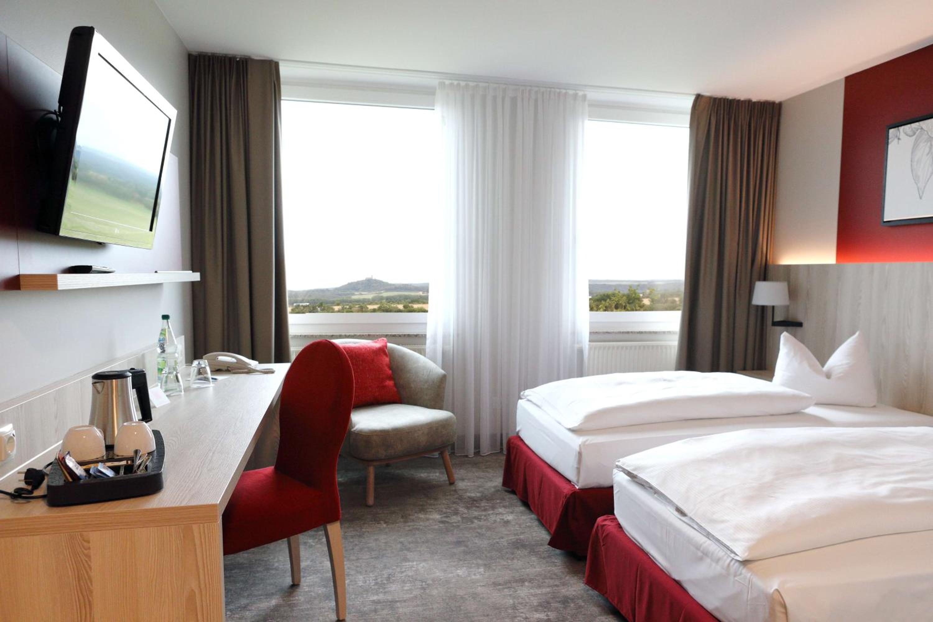 Standard Twin Room - Photo 1