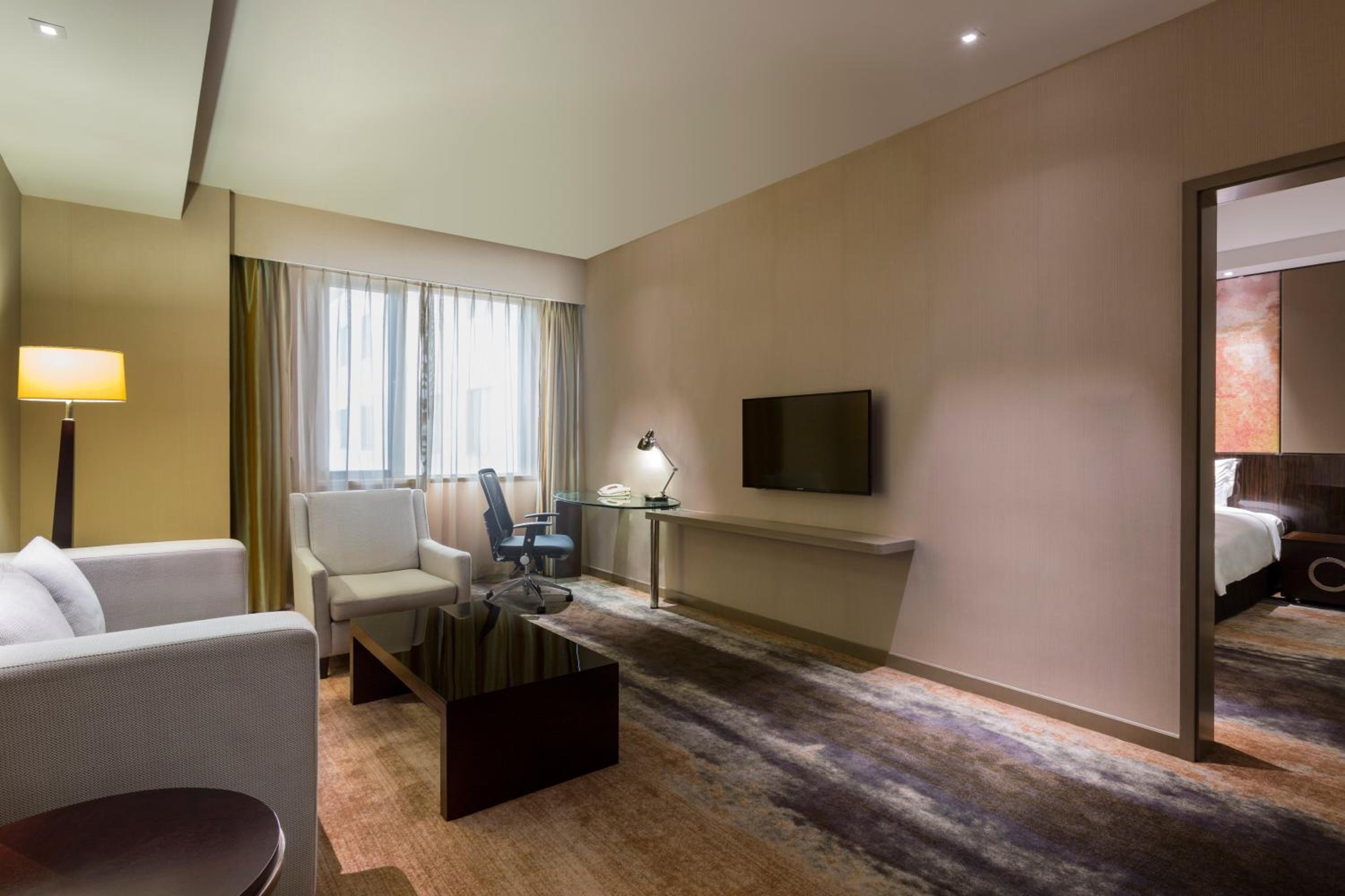 One-Bedroom Suite - Photo 1