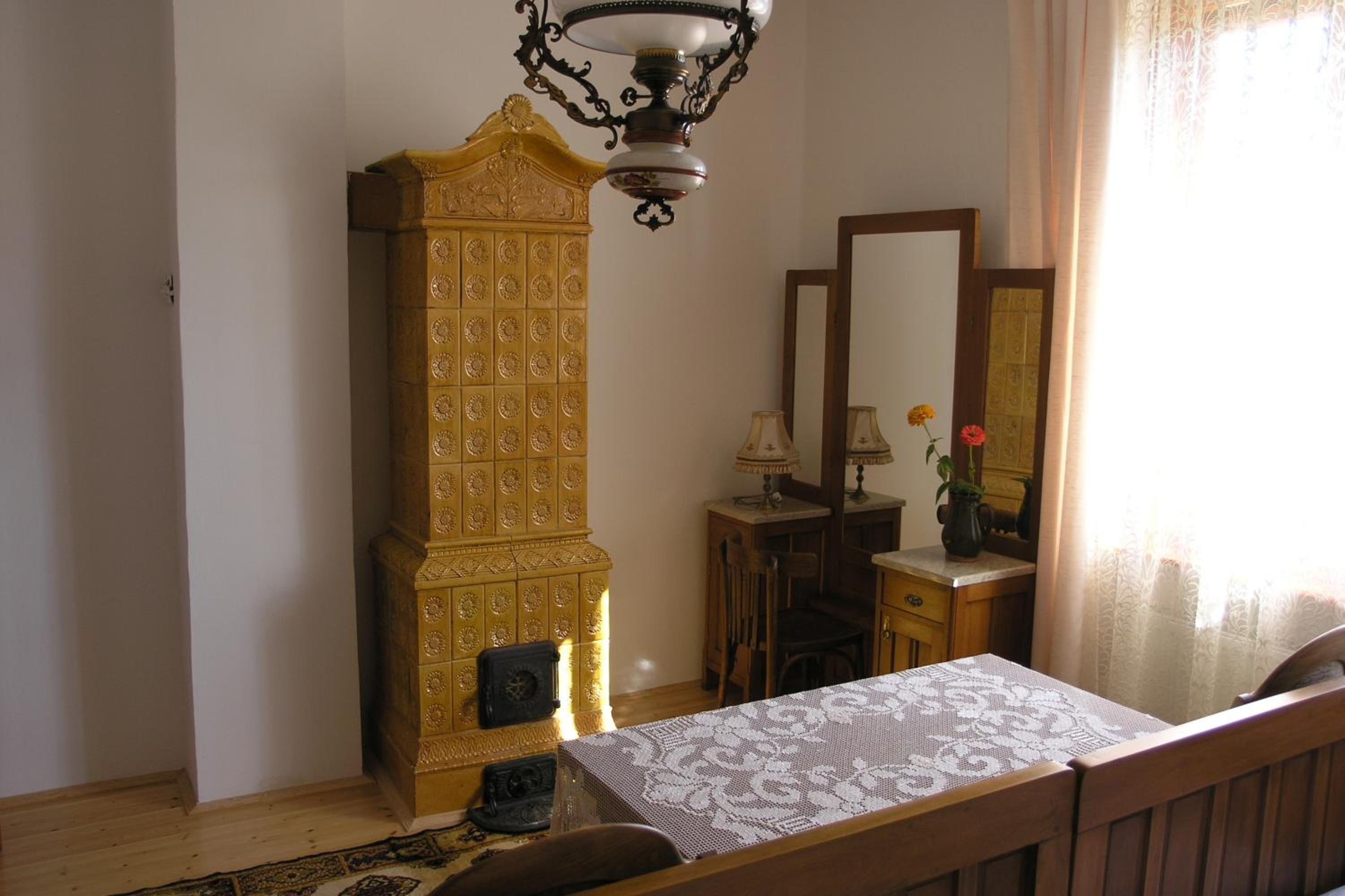Double or Twin Room with Bathroom - Photo 1
