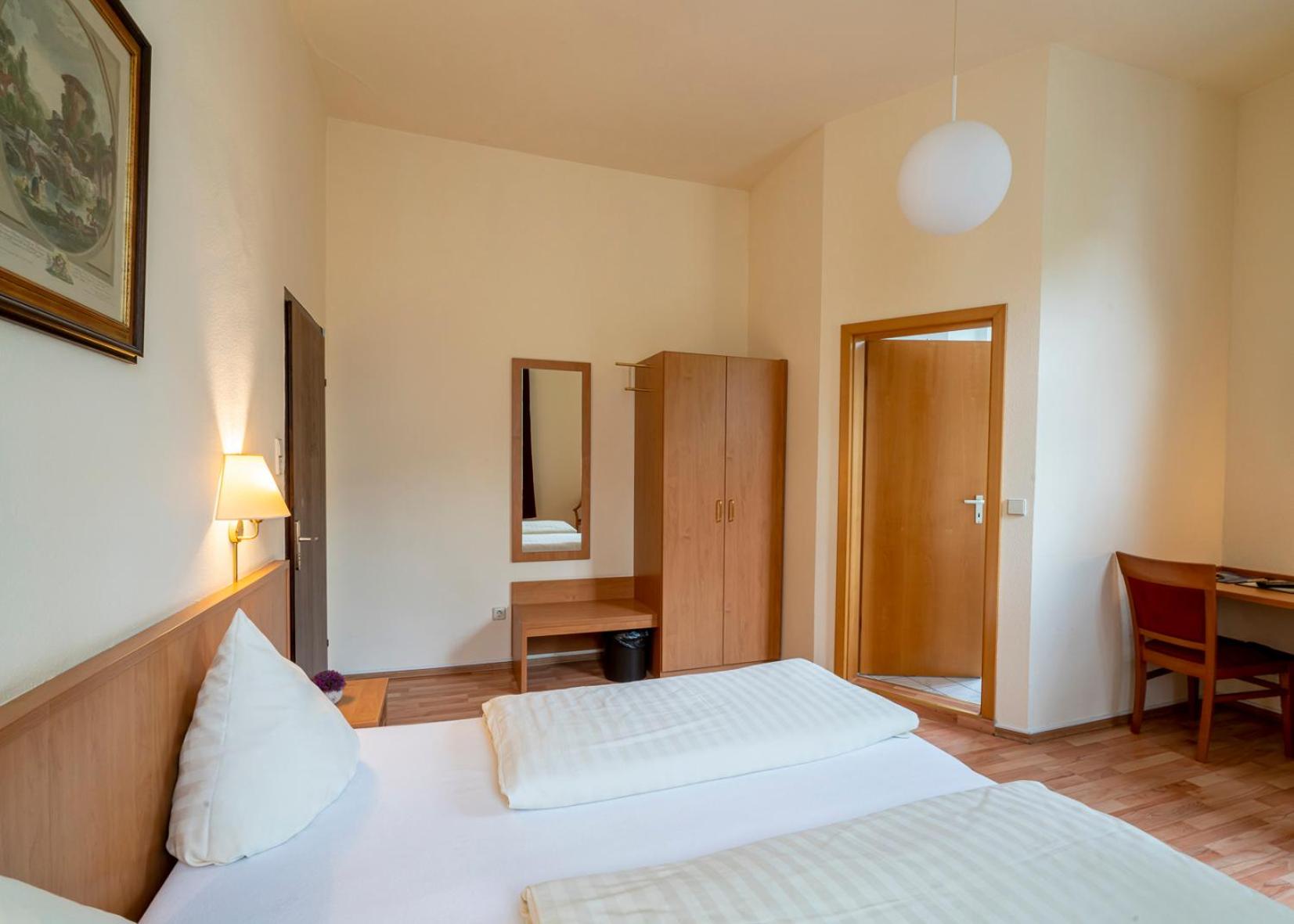 Superior Double or Twin Room - Photo 4