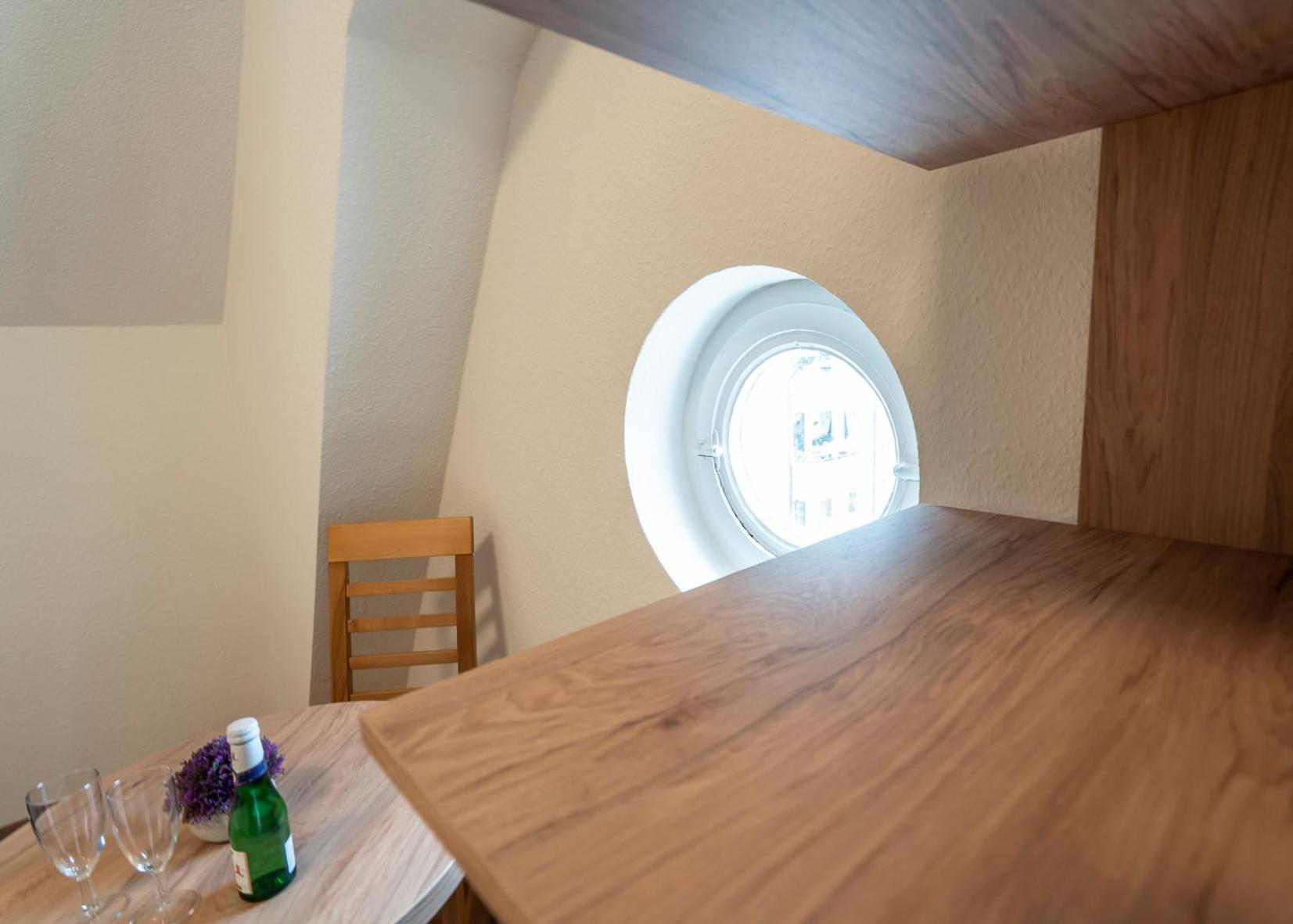 Budget Double Room - Photo 3