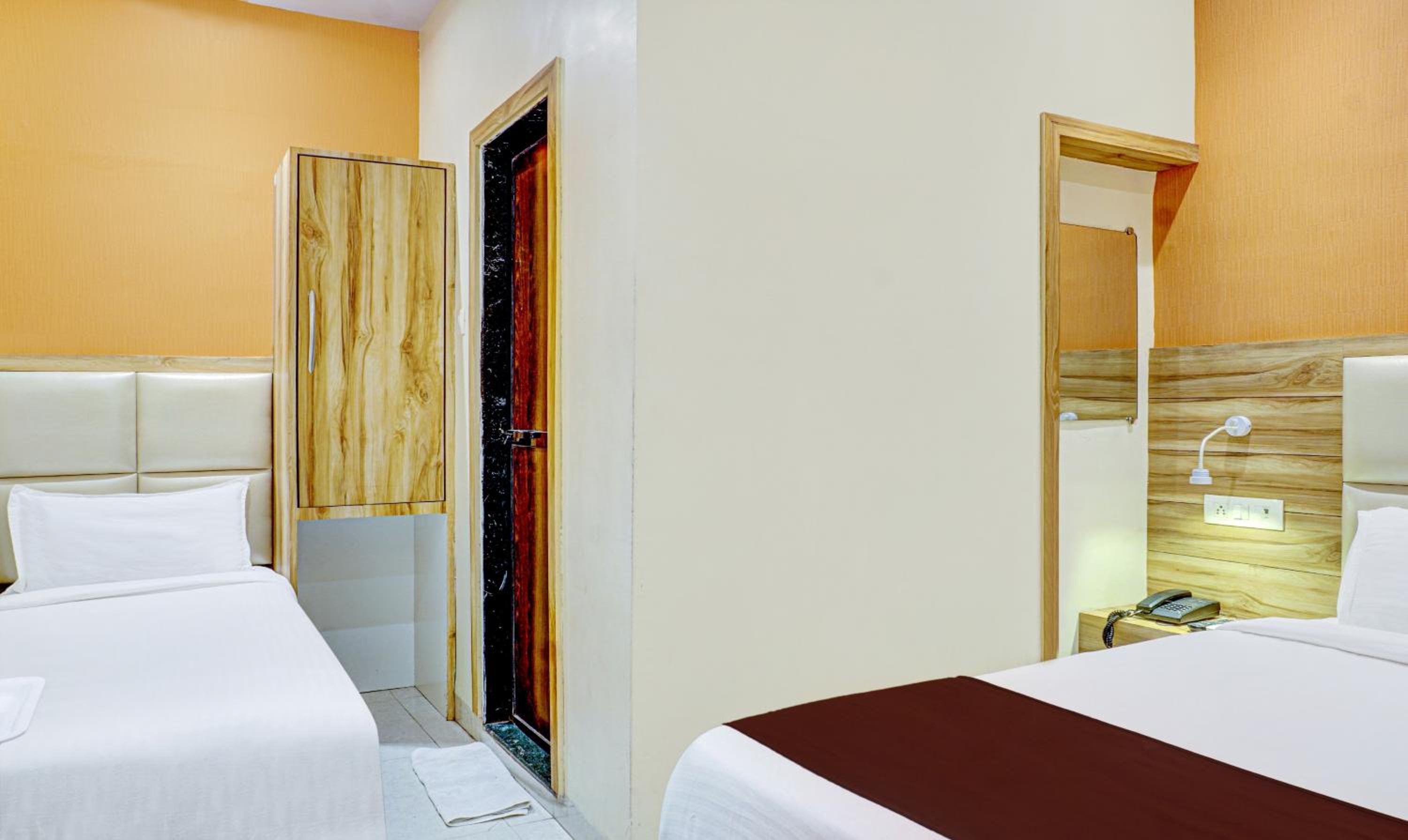 Deluxe Triple Room - 10% discount on food and soft beverage - Photo 1