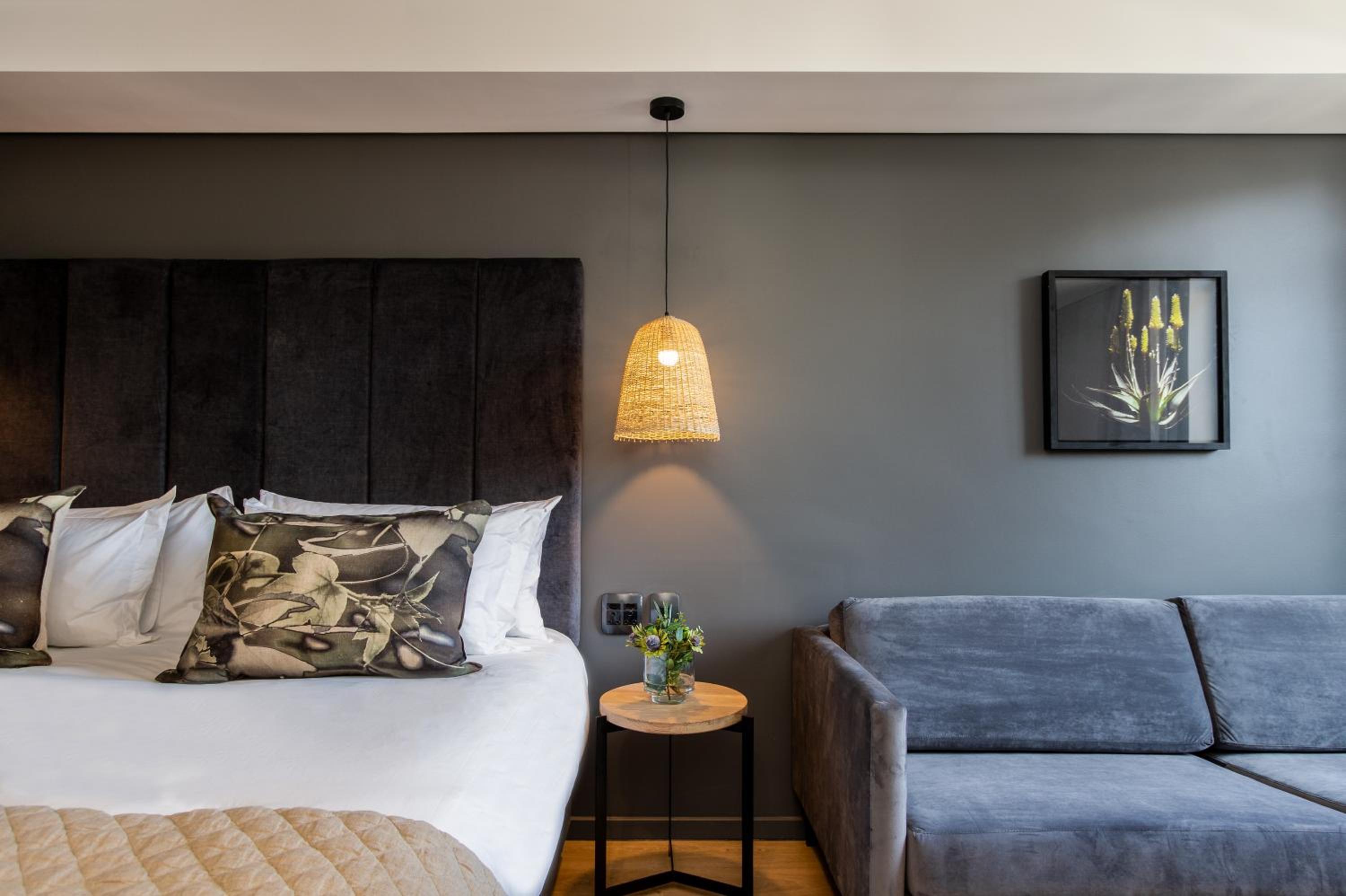 Luxury Accessibility Room - Photo 4