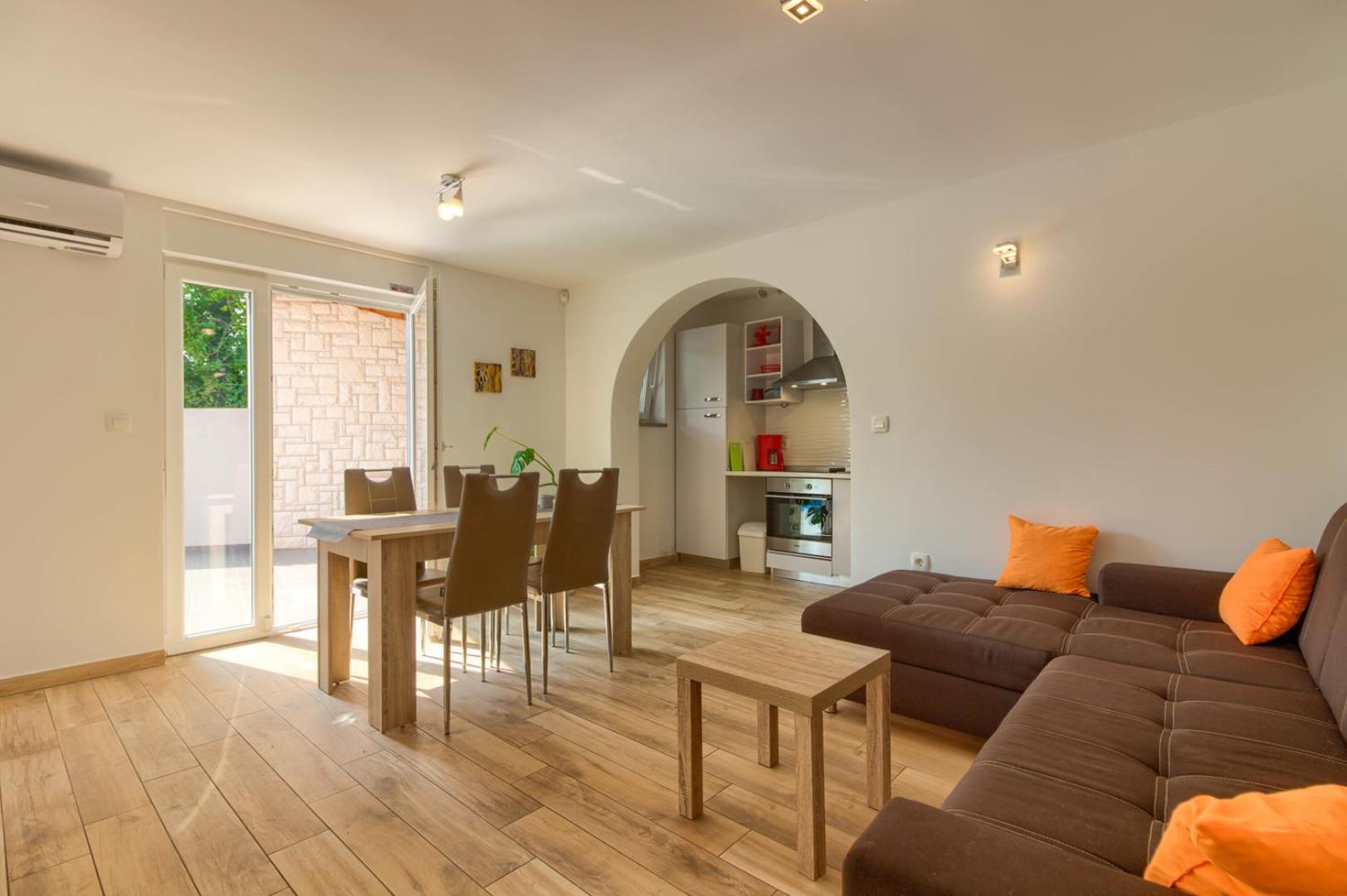 Three-Bedroom Villa photo 1