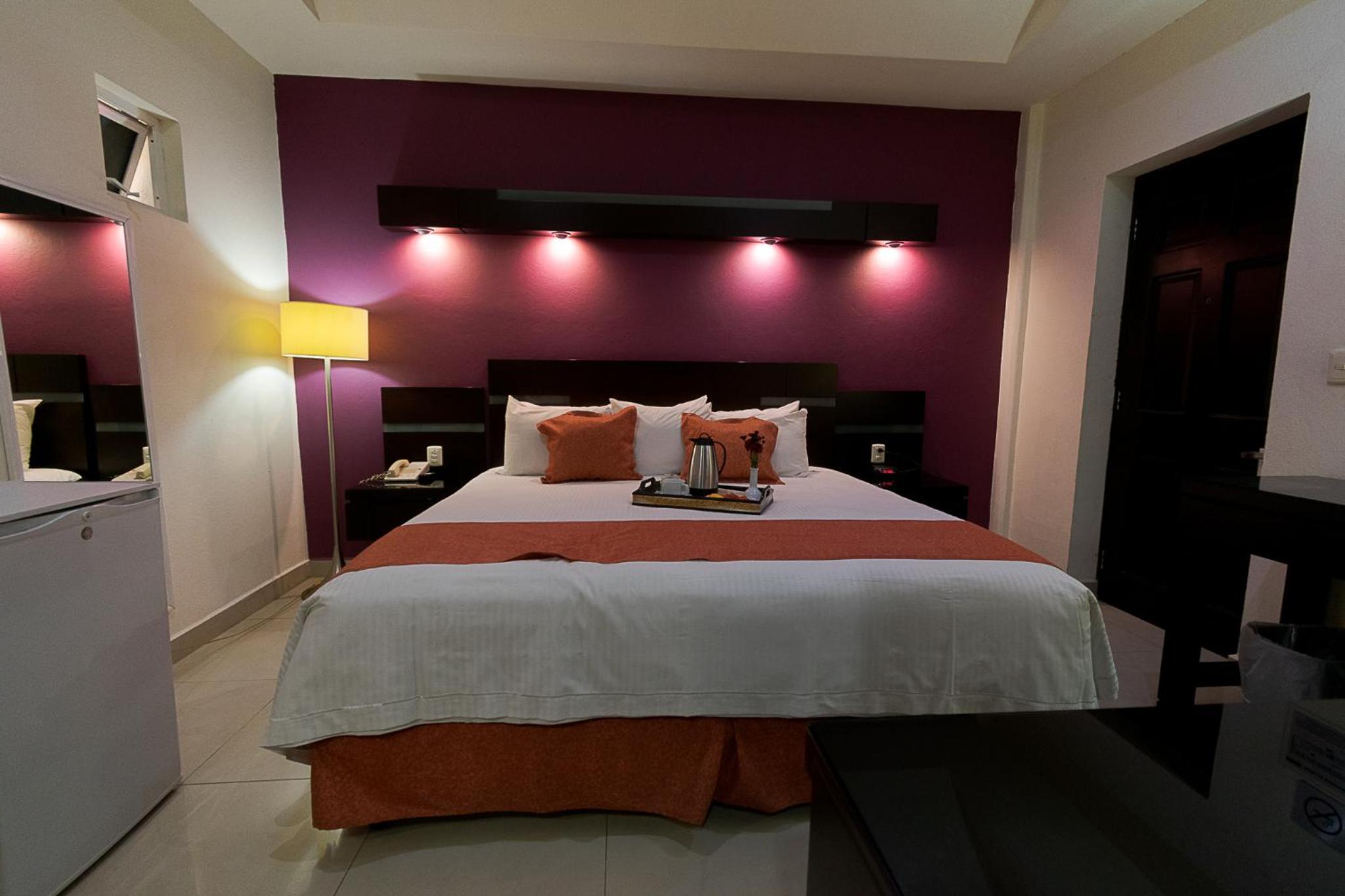 Standard King Room - Photo 3