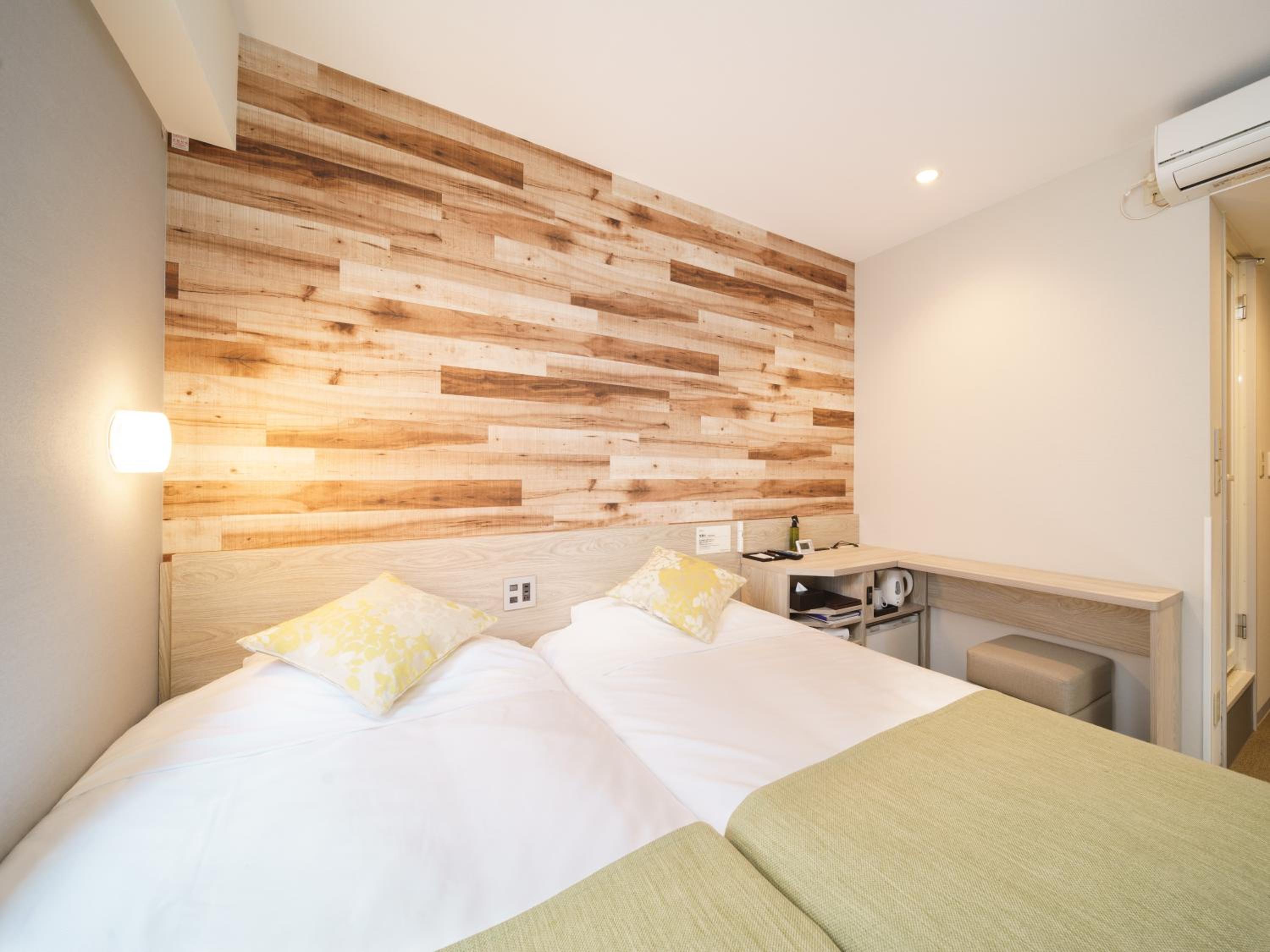Twin Room - Non-Smoking - Photo 4