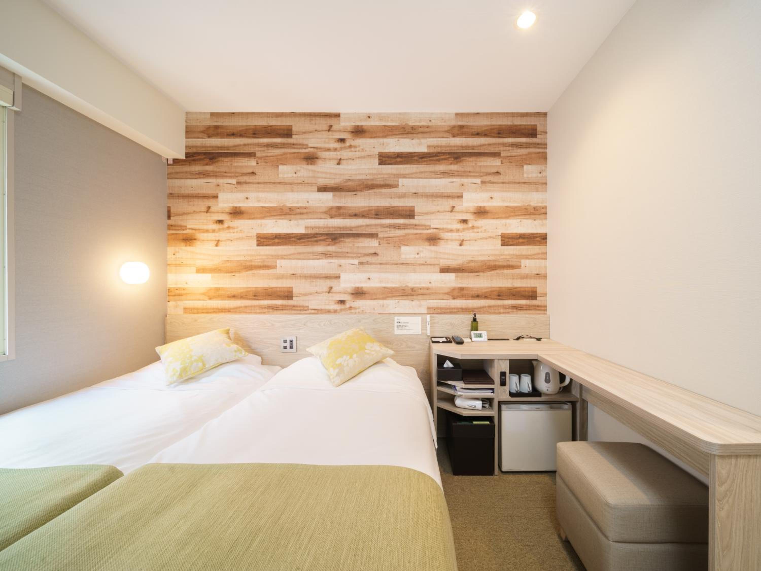 Twin Room - Non-Smoking - Photo 5