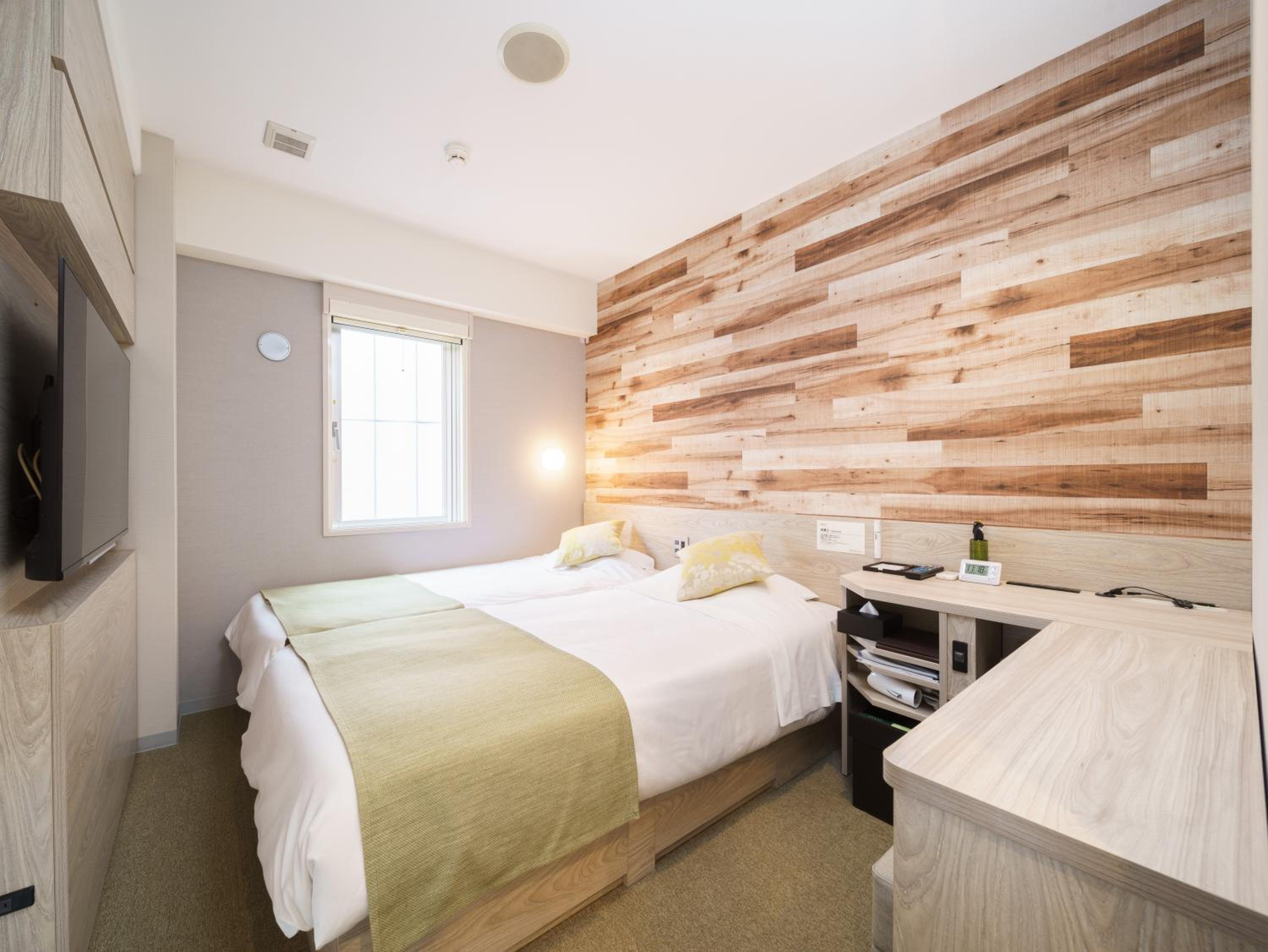 Twin Room - Non-Smoking - Photo 1